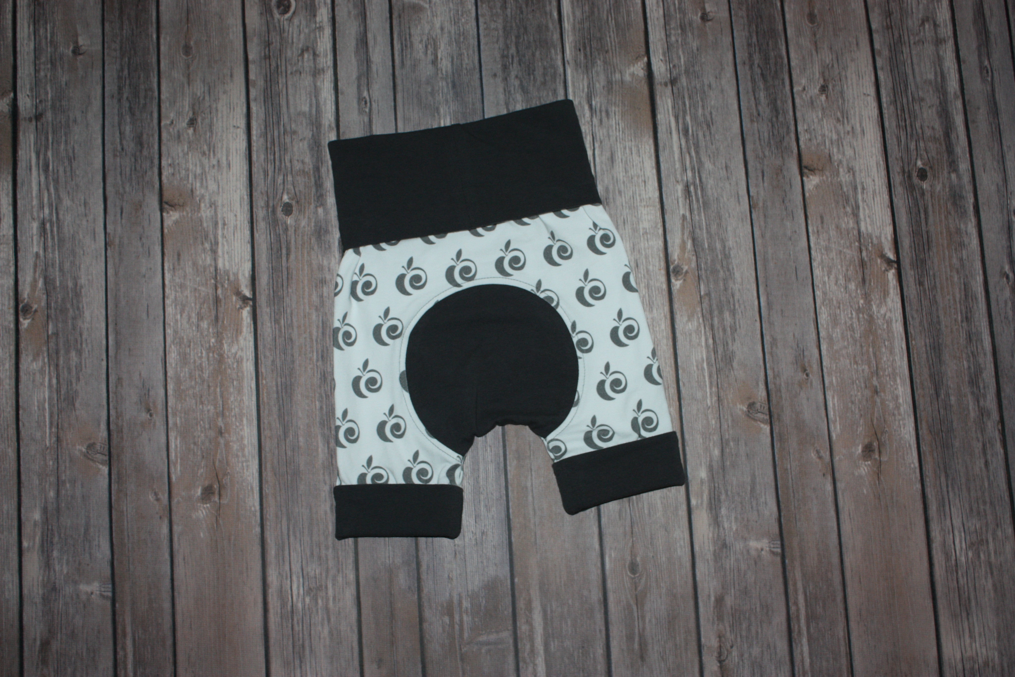 AppleCheeks Inspired Adjustable Grow With Me Shorts (Shortiloones) - Perfect for Baby, Toddler & Kids Playtime & Outdoor Activities