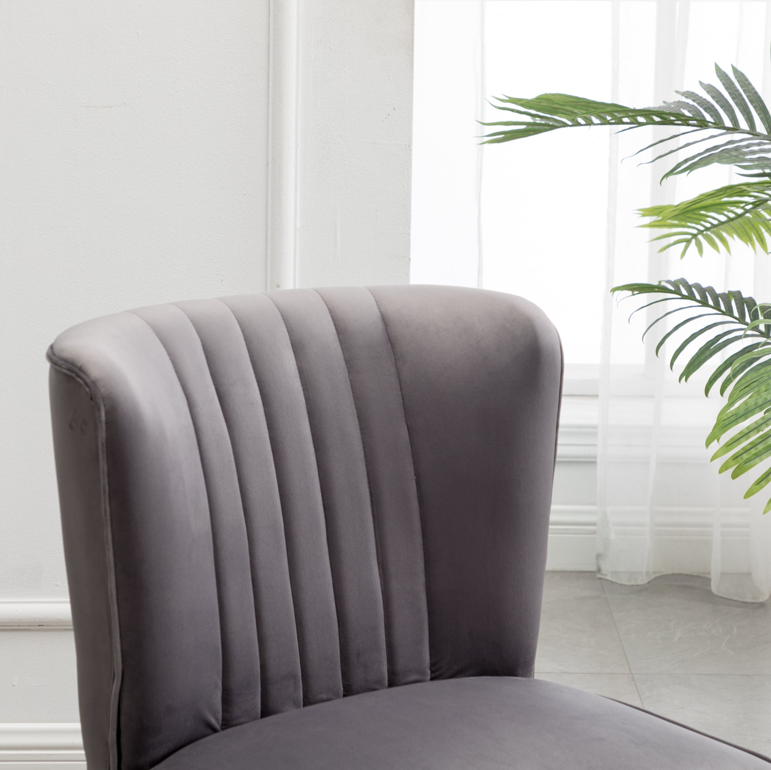 Elon Contemporary Velvet Upholstered Accent Chair by Roundhill Furniture - Modern Gray Lounge Chair for Living Room, Bedroom & Office Decor