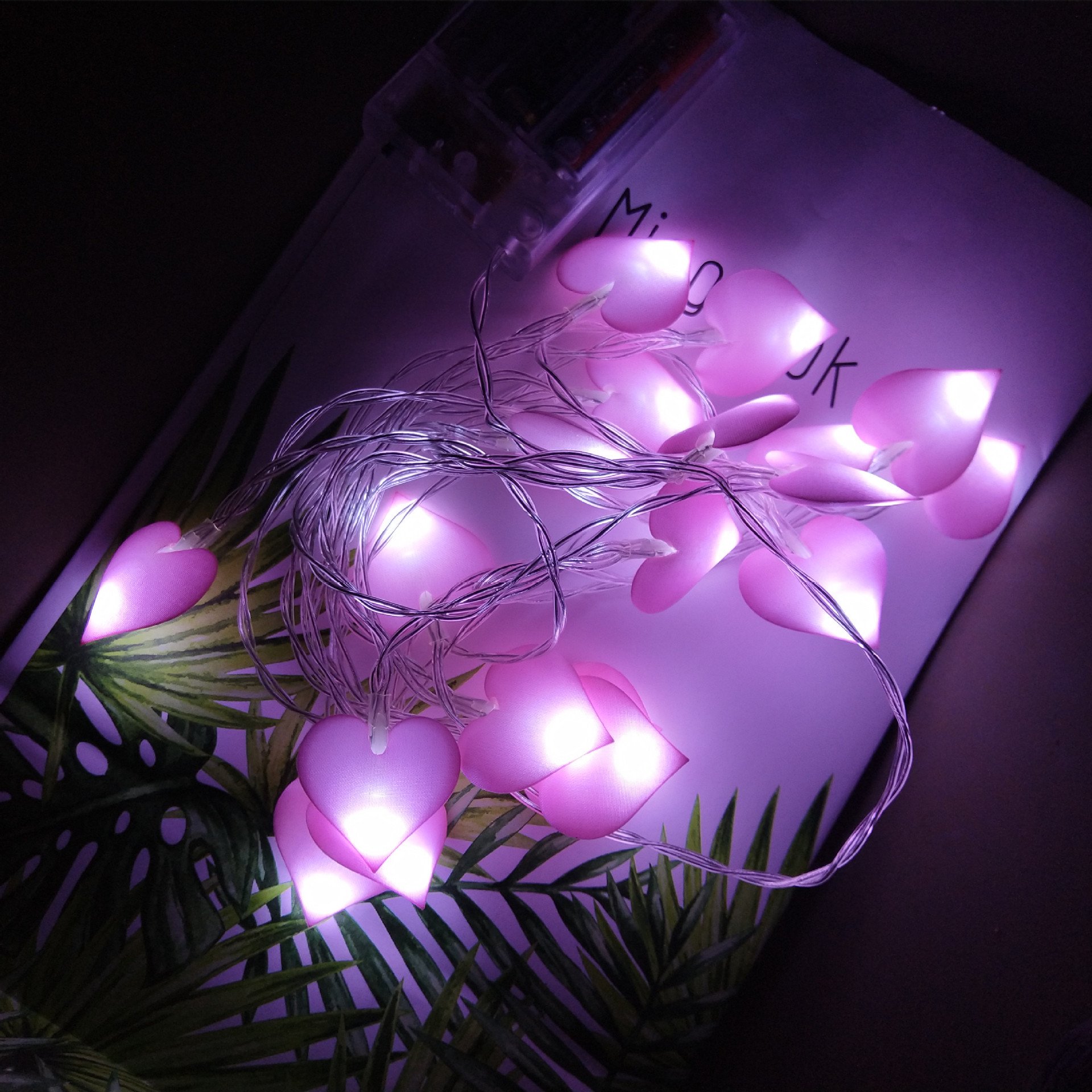 20 LED Battery Operated Heart Shape String Lights - Wedding, Christmas, Halloween, Birthday Decor for Home, Bar, Outdoor Parties & Kids Night Light - Romantic & Festive Ambiance