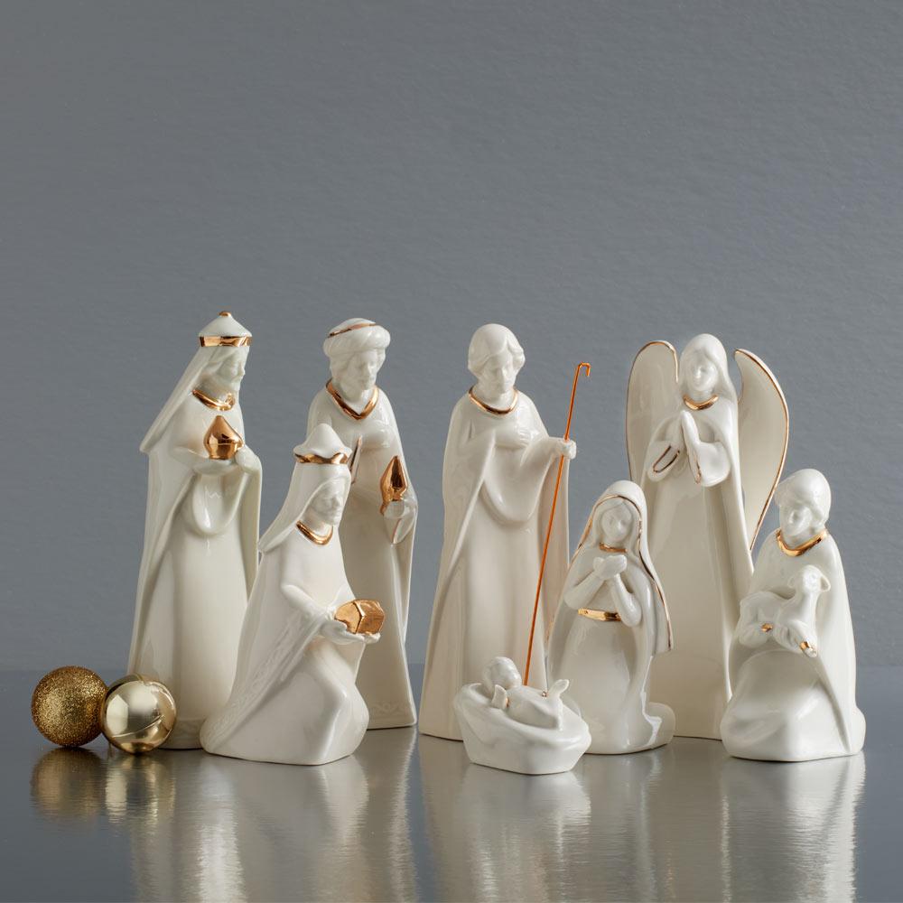 8 Piece Nativity Set - Handcrafted Christmas Nativity Scene for Home Decor, Holiday Display & Gift Giving | Perfect for Mantel, Tabletop or Church Nativity Display