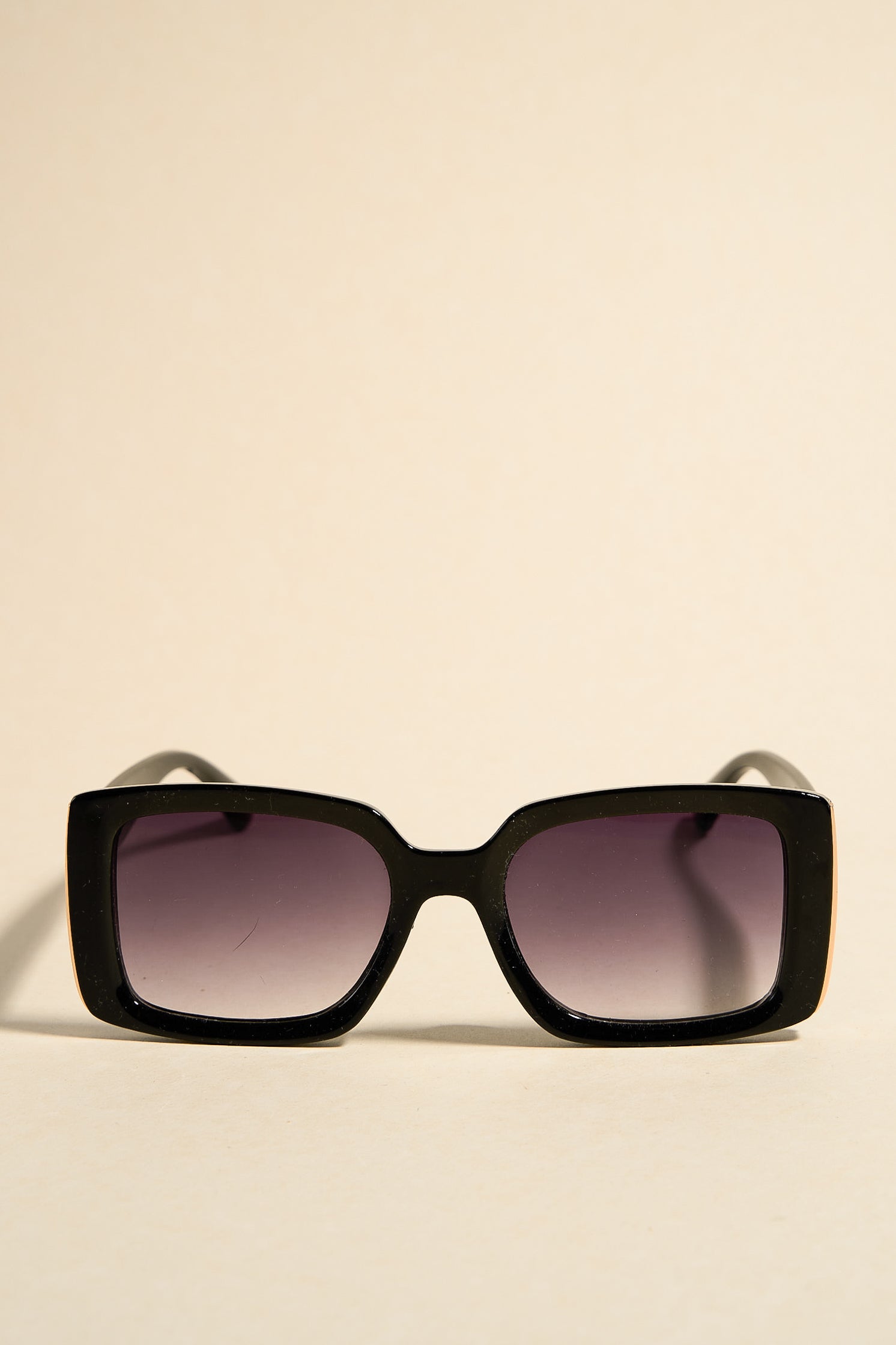Stylish Capri Black Sunglasses for Women - UV Protection Polarized Fashion Shades - Perfect for Beach, Driving & Outdoor Activities