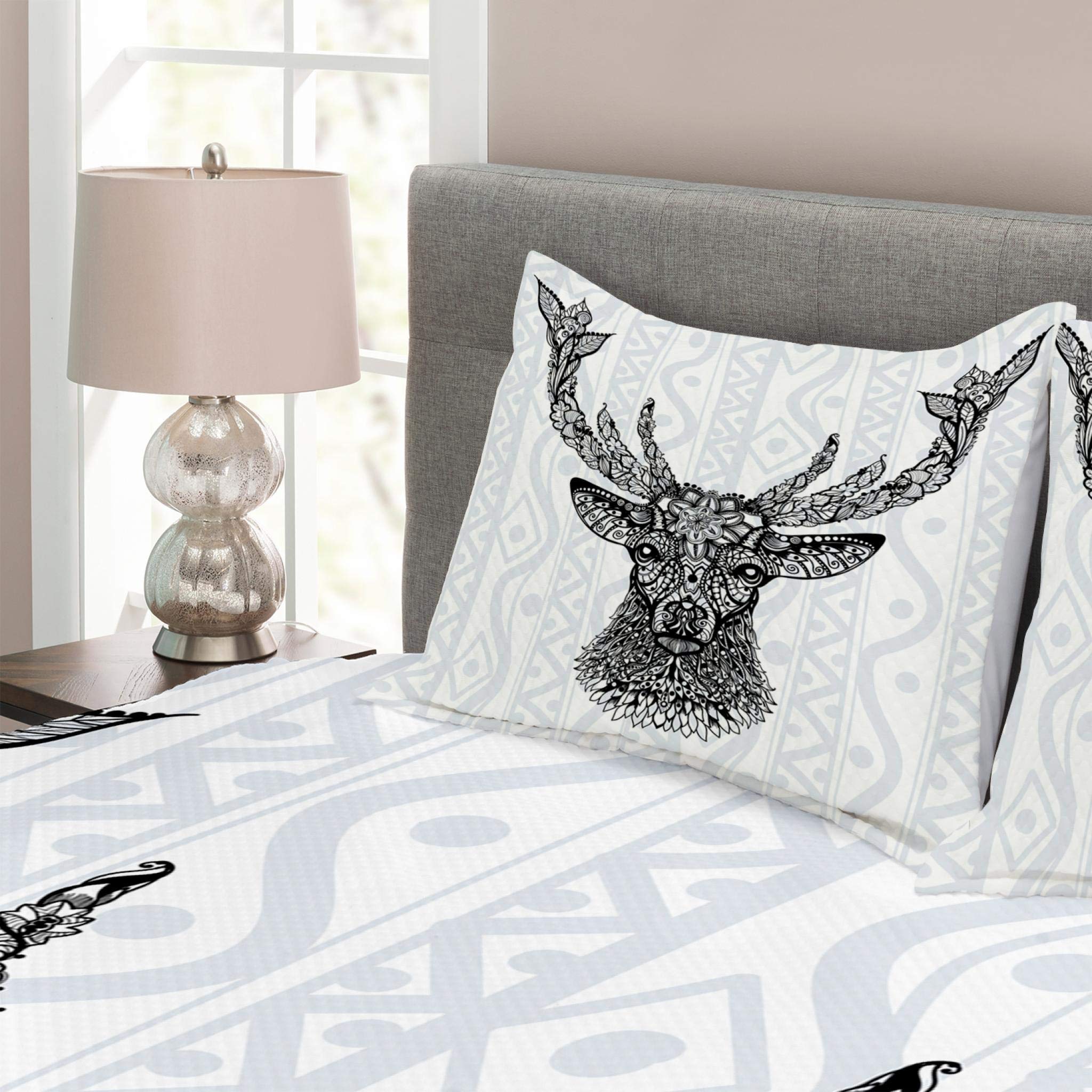 Ambesonne Deer Bedspread Set - 3 Piece Boho Bedding with Aboriginal Floral Polynesian Deer Pattern, King Size Black & White Coverlet & 2 Pillow Shams | Perfect for Bohemian Bedroom Decor, Guest Room Styling & Nature-Inspired Home Design