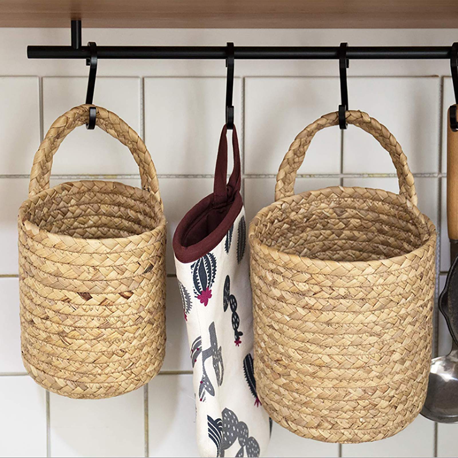 2-Pack Natural Seagrass Hanging Planter Baskets - Woven Wall Storage Baskets with Handles for Plants, Flowers & Home Decor (5.4 x 6.9 Inch) - Perfect for Boho Wall Decor, Bathroom Storage & Nursery Organization