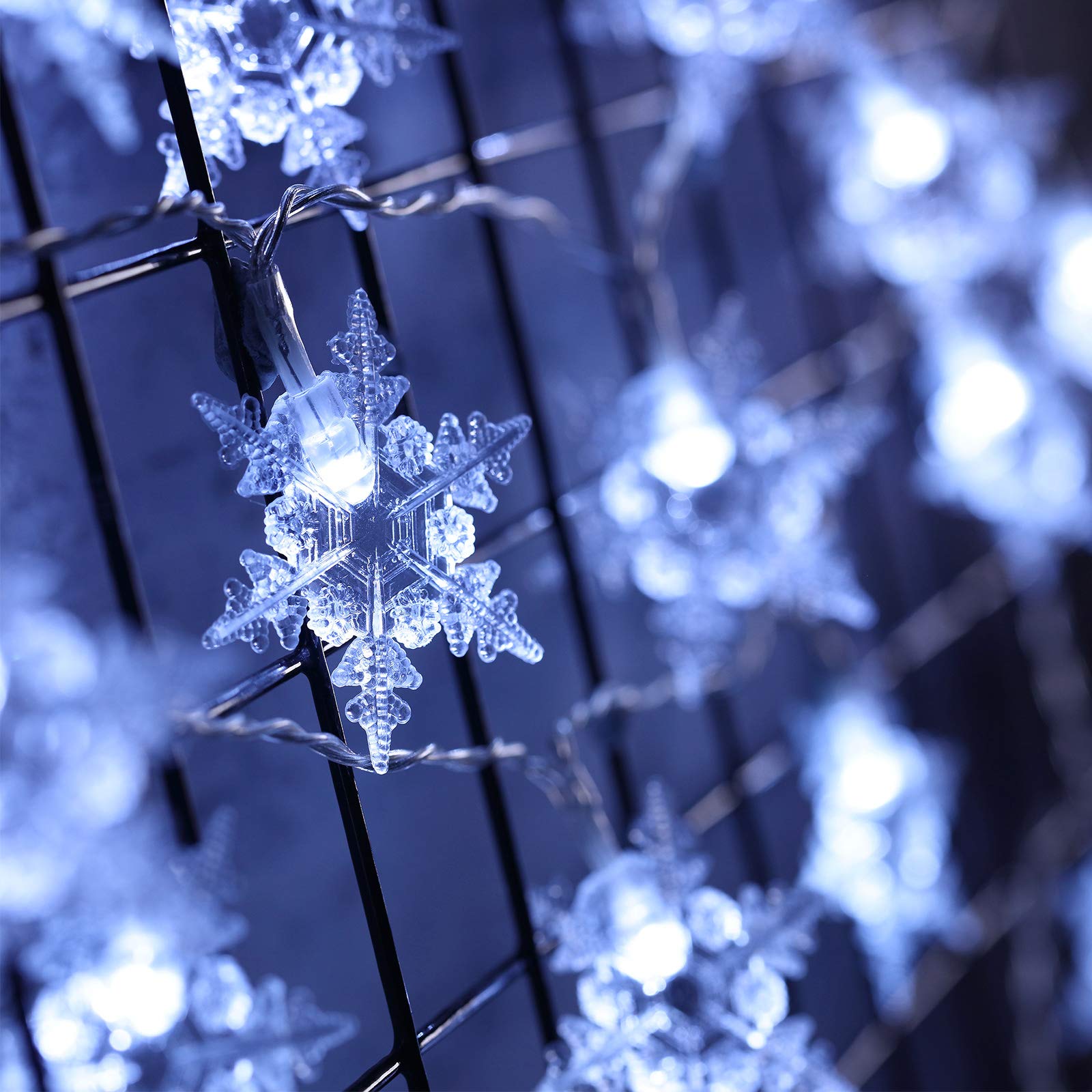 40 LED Snowflake String Lights - 20 Feet Battery Powered Snowflake Curtain Lights with 8 Flickering Modes for Christmas, Wedding, Birthday Party Decor | Indoor/Outdoor Holiday Lighting for Home, Church, Garden, and Winter Wonderland Displays