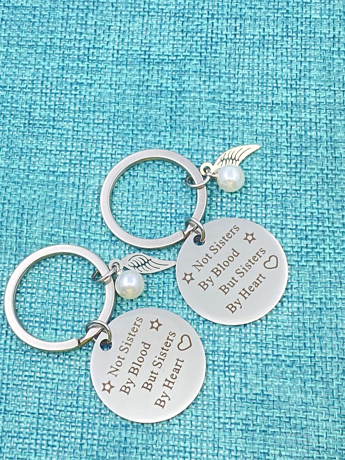 2pcs Friends Keychain for Women - Sisters by Heart Friendship Gifts, BFF Keyrings for Teen Girls, Christmas Birthday Graduation Gifts for Best Friend Female, Perfect for Everyday Carry and Special Occasions