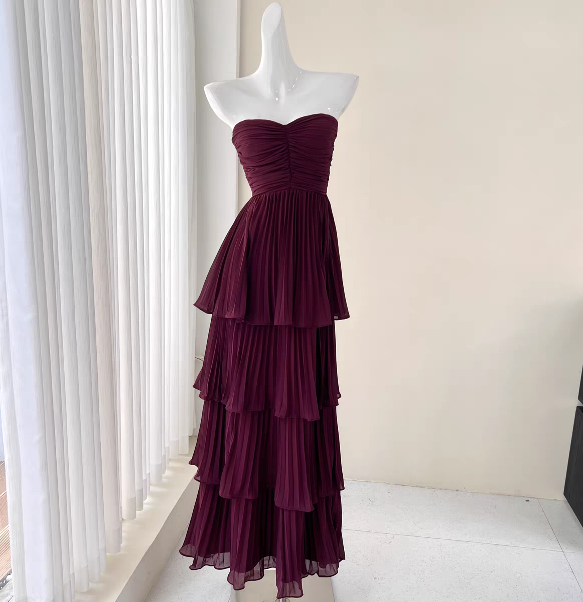 Elegant Burgundy Strapless Chiffon Pleated Tiered Long Evening Dress for Prom, Wedding & Formal Events - Style J6734