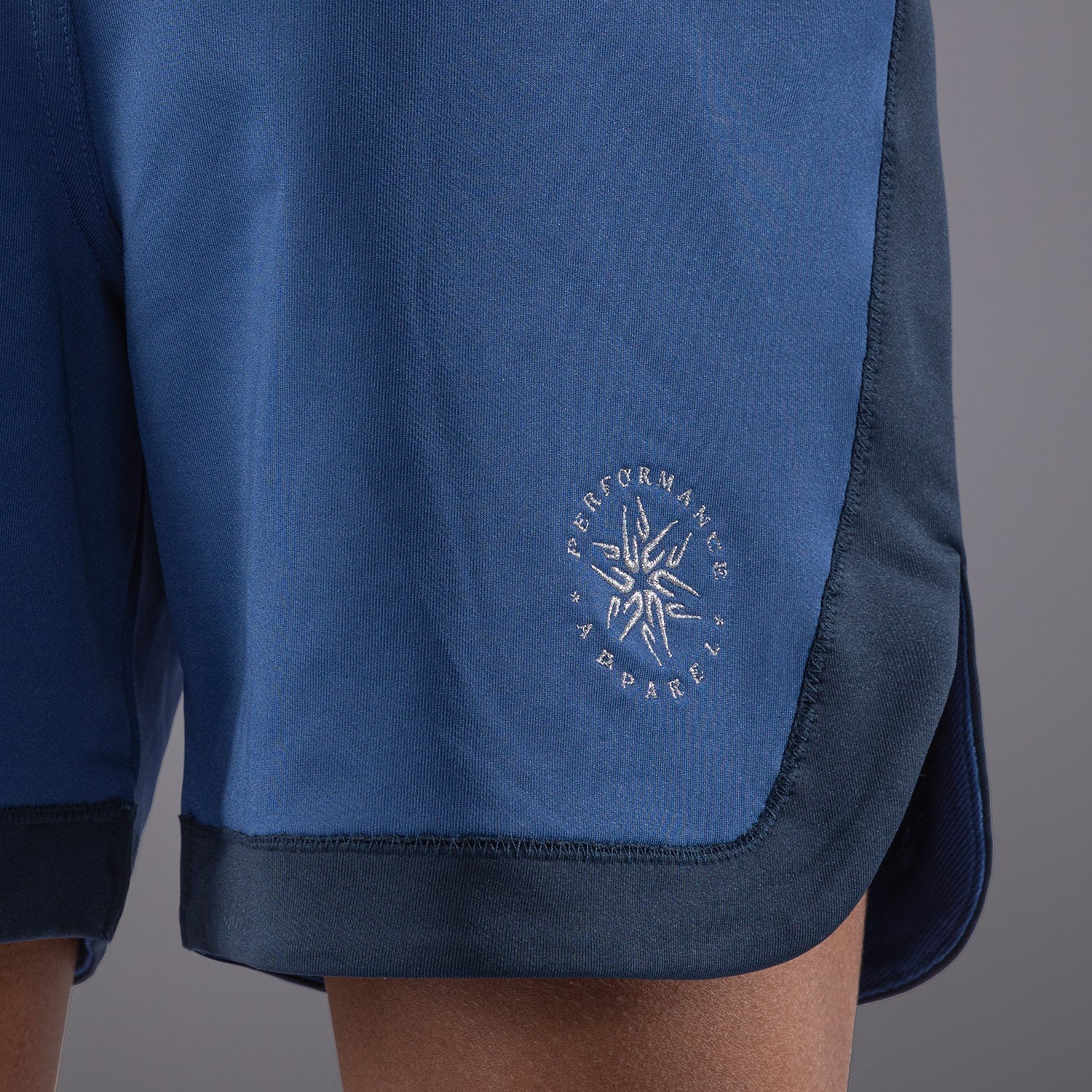 Venum Classic Kids Boxing Shorts - Royal Blue | Breathable & Comfortable for Training & Competition | Perfect for Boxing, MMA & Martial Arts Practice