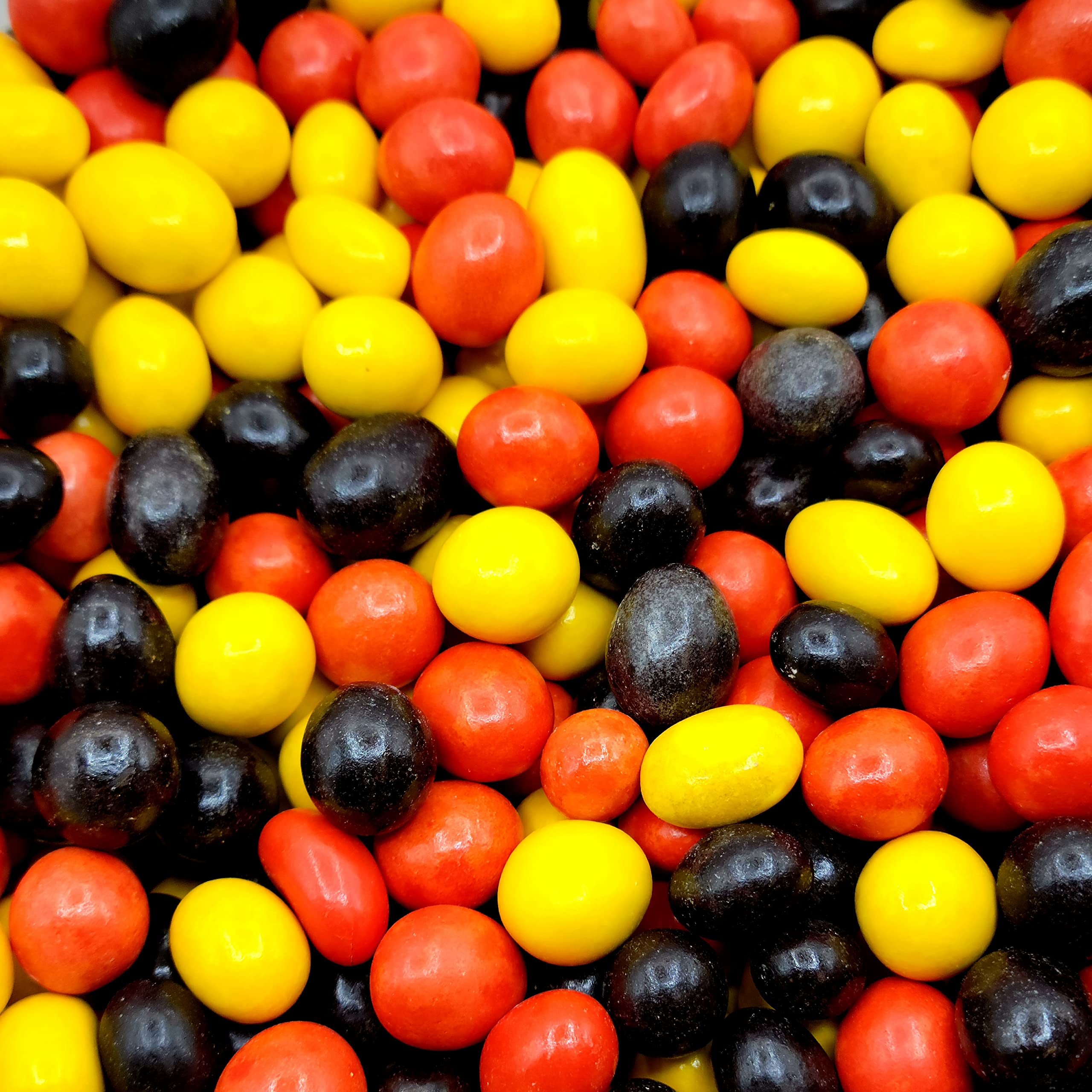 Reese's Pieces Peanut Butter Candy - Crunchy Shell Covered Peanuts, Bulk 2lb Bag - Perfect for Halloween, Movie Nights & Party Snacks