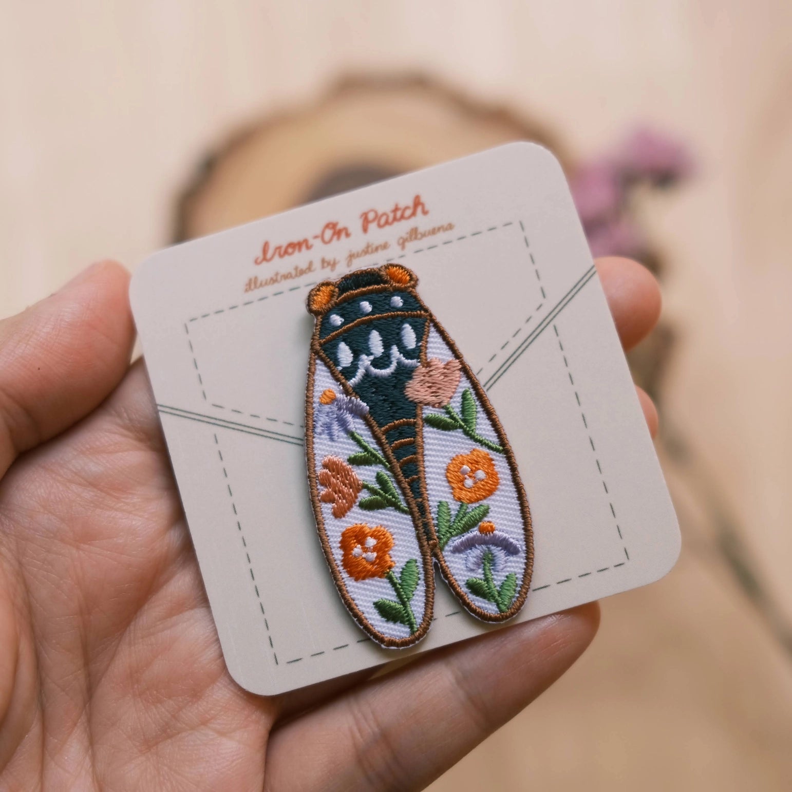 Cicada Small Iron On Patch - DIY Embroidered Insect Applique for Jackets, Hats, Bags - Perfect for Crafting, Fashion & Customization