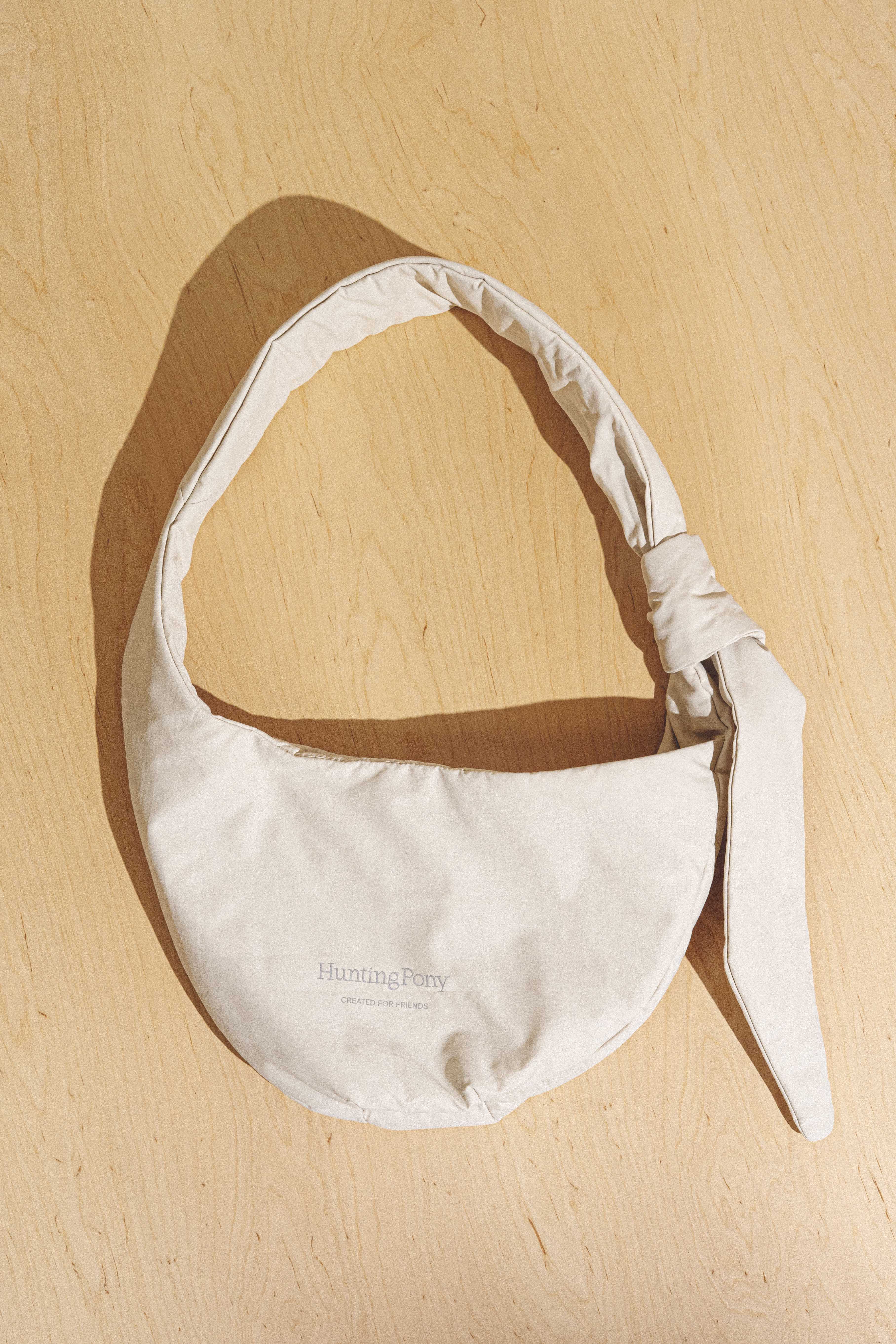 Stylish Sling Bag Pony Kangaroony in Beige - Perfect for Travel, Hiking & Everyday Use
