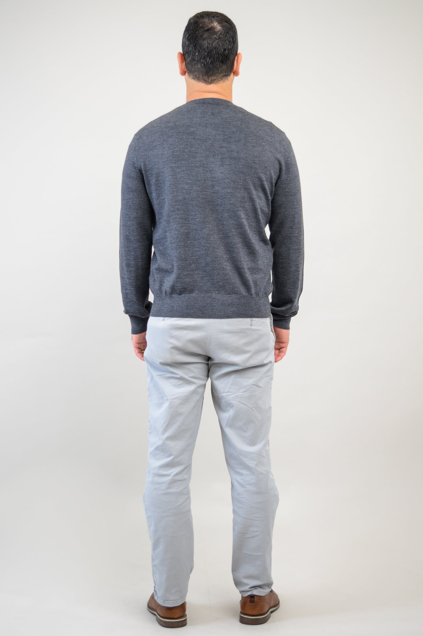 Premium Fraser Sweater for Men & Women - 100% Merino Wool, Charcoal Grey - Cozy Winter Wear for Outdoor Activities & Casual Office Style