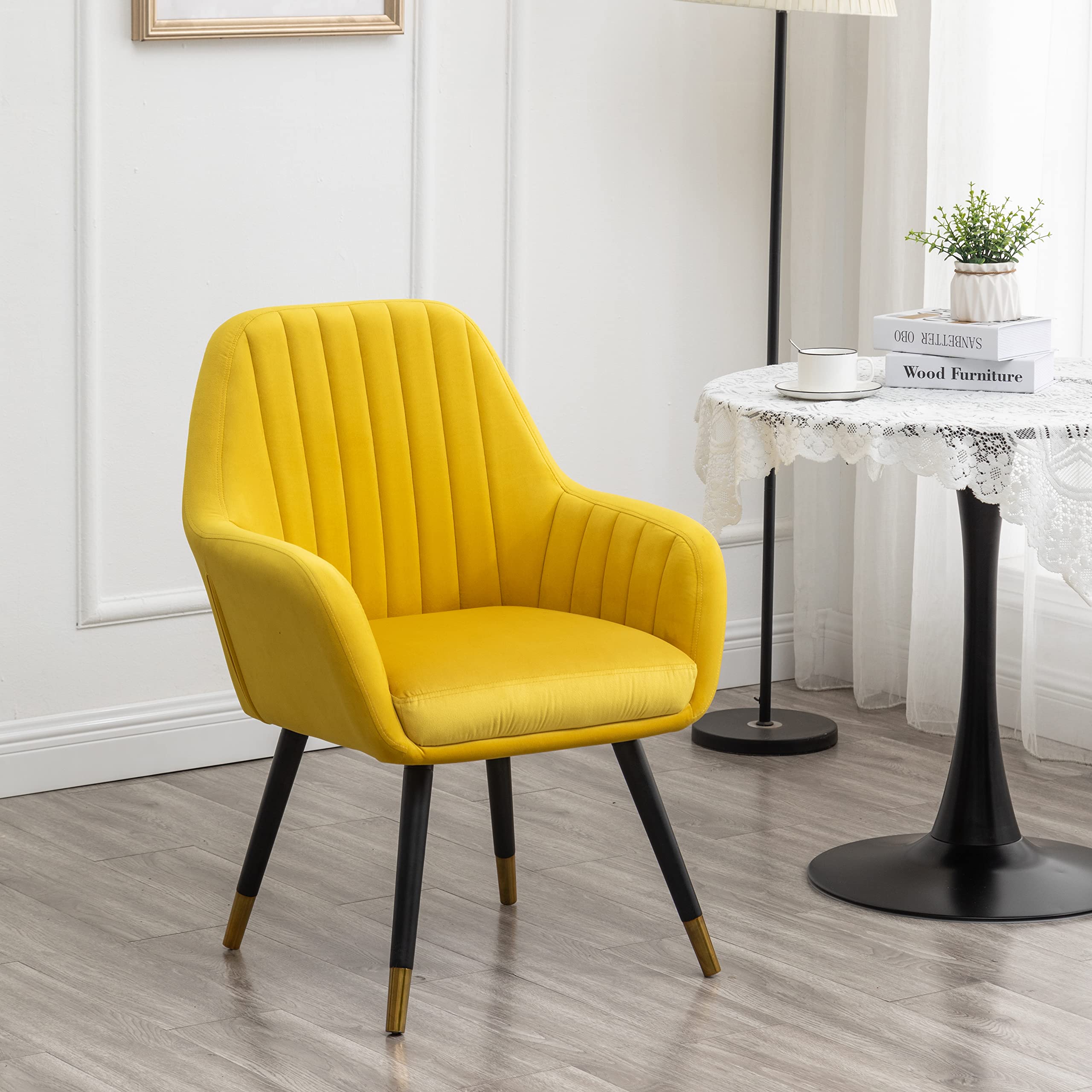 Roundhill Furniture Tuchico Modern Velvet Accent Chair - Plush Upholstered Lounge Chair in Vibrant Yellow | Perfect for Living Room, Bedroom or Office Decor