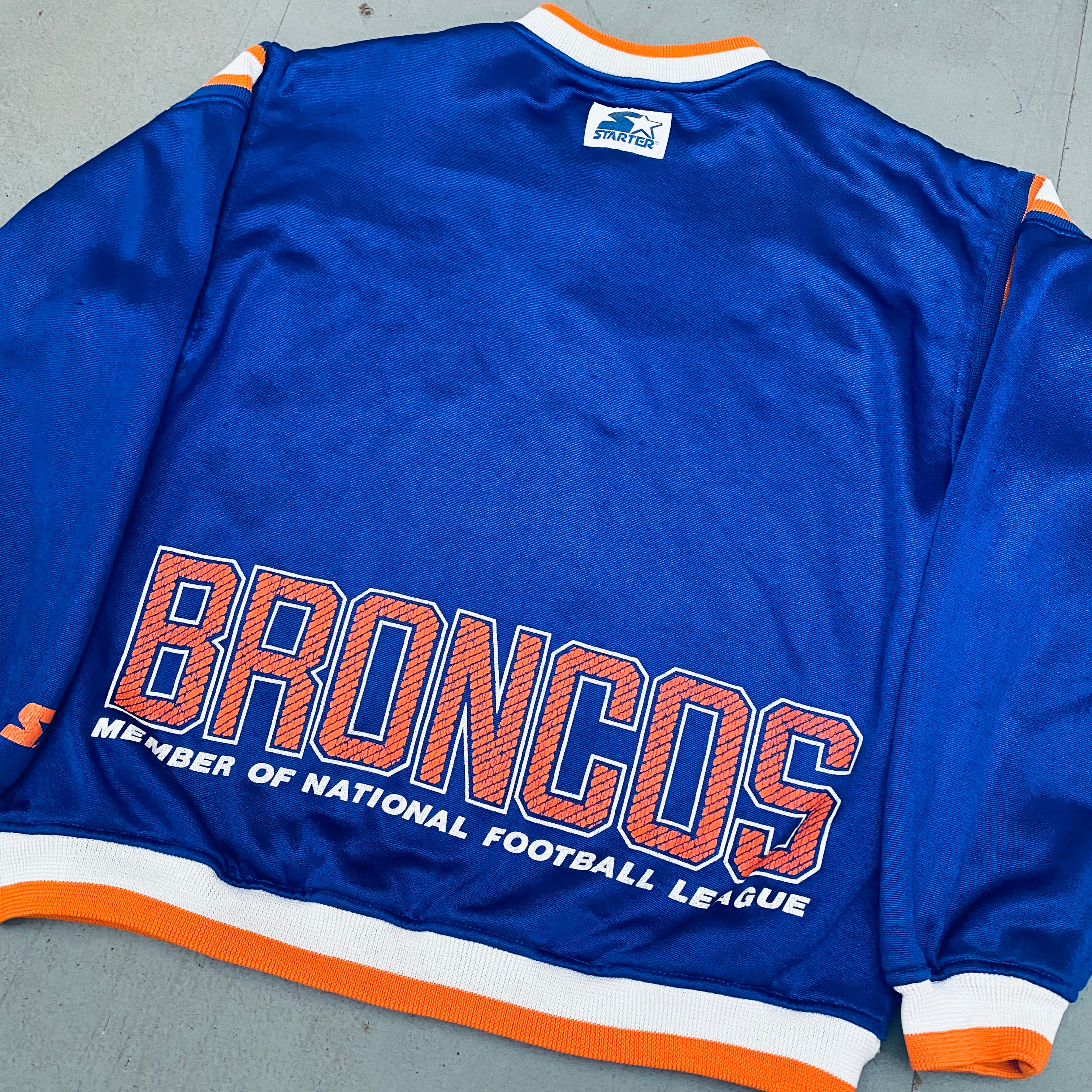 Vintage Denver Broncos 1980s Button-Up Graphic Spellout Starter Sweatshirt (Large) - Perfect for Game Day, Retro Sports Fashion & Broncos Fan Gifts