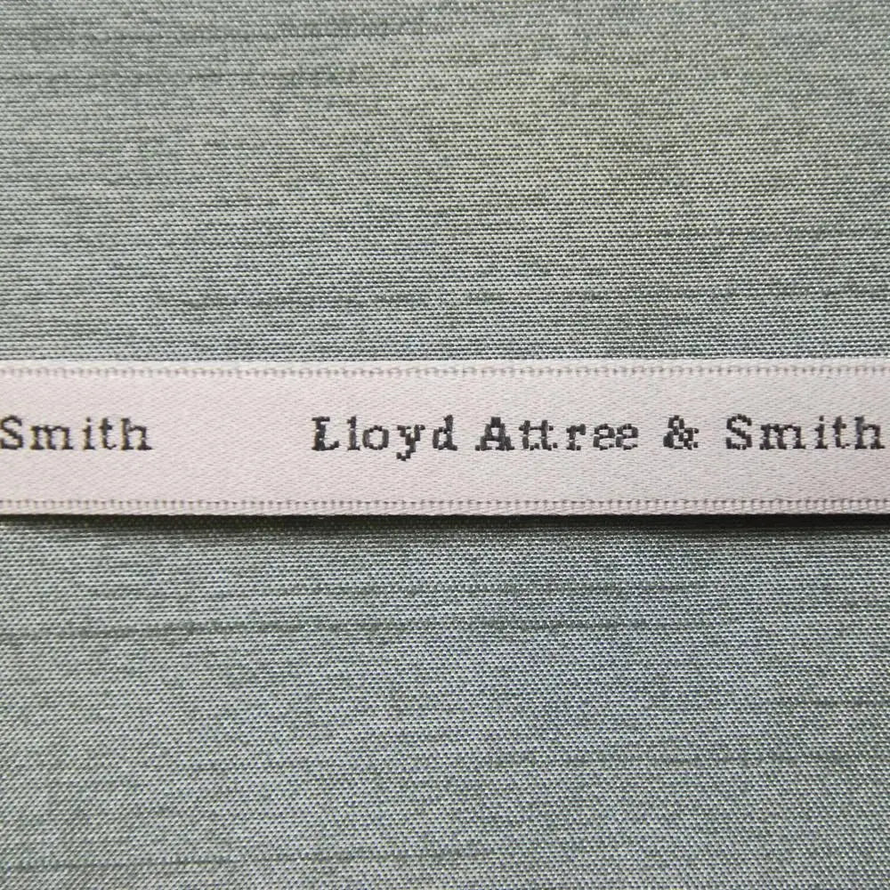 L.A. Smith Sage Plain Polyester Shantung Hank - Premium Sewing & Embroidery Thread for Quilting, Dressmaking & Craft Projects