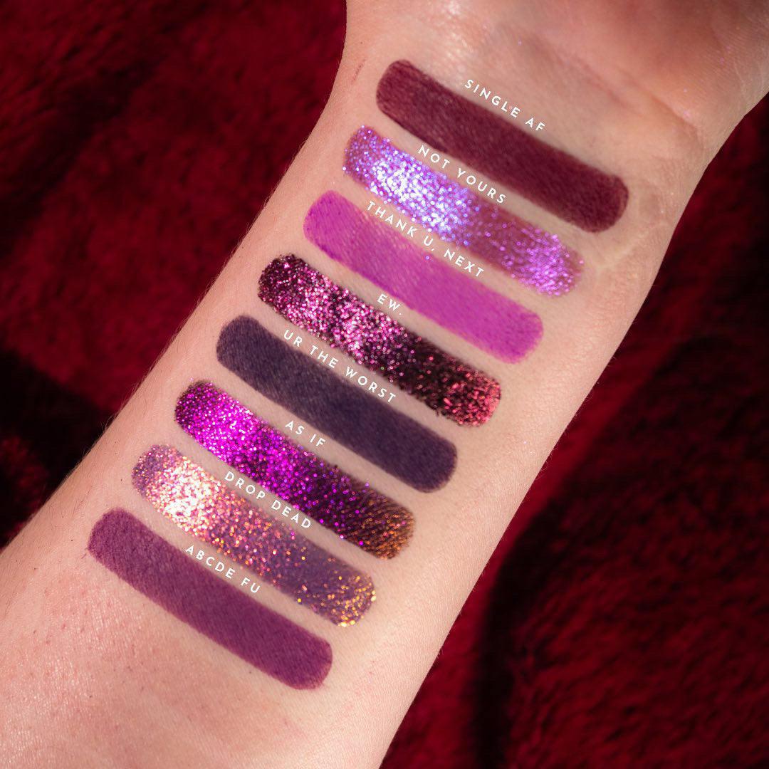 Dead Roses Eyeshadow Palette - 18 Matte & Shimmer Shades, Vegan & Cruelty-Free Makeup for Everyday & Party Looks | Perfect for Bridal, Halloween & Special Occasion Makeup