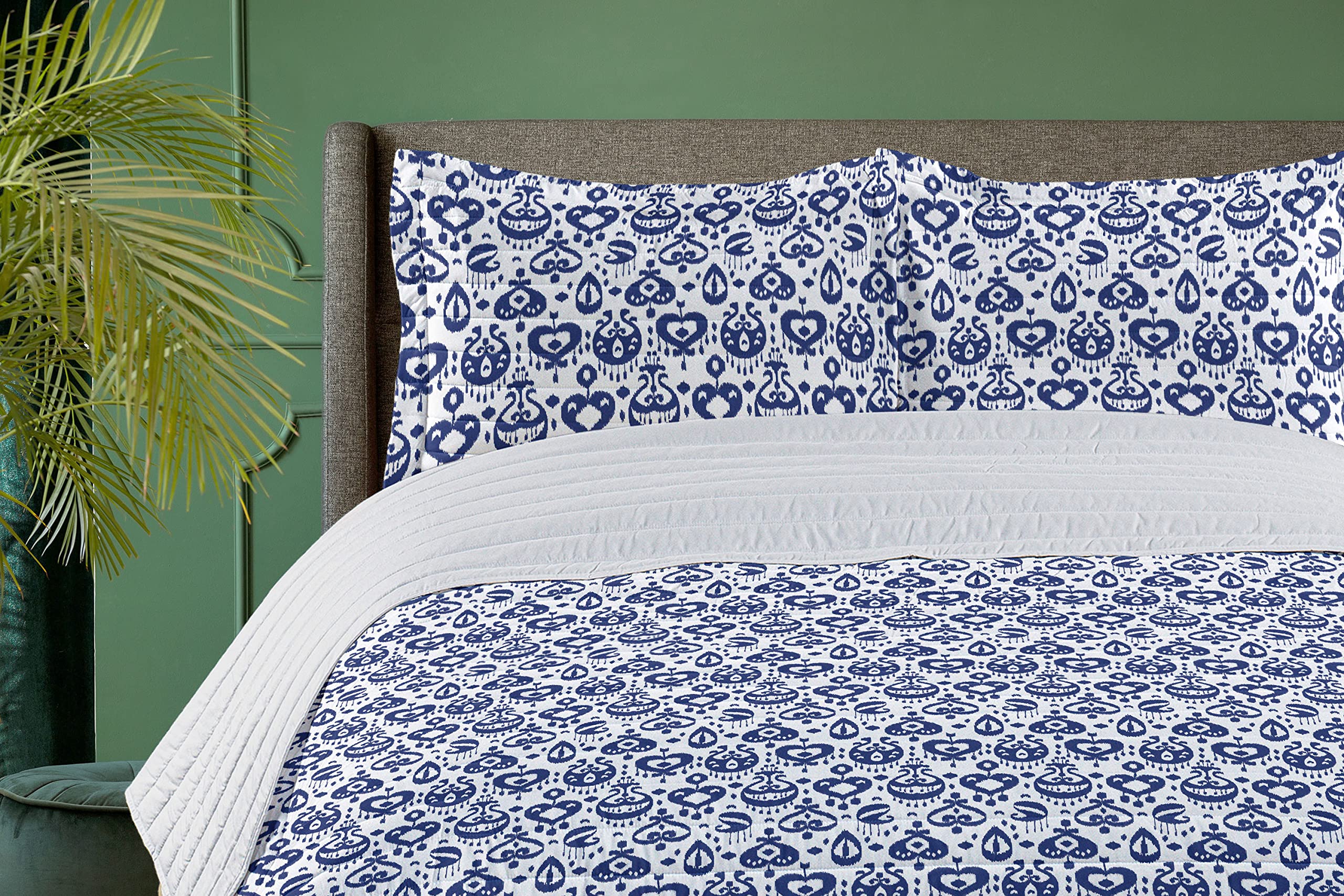 Ambesonne Navy Blue Microfiber Bedspread Set - King Size Ikat Pattern Damask Comforter with Pillow Shams | Soft Retro Style Bedding in Blue & White | Perfect for Master Bedroom, Guest Room & Bohemian Home Decor