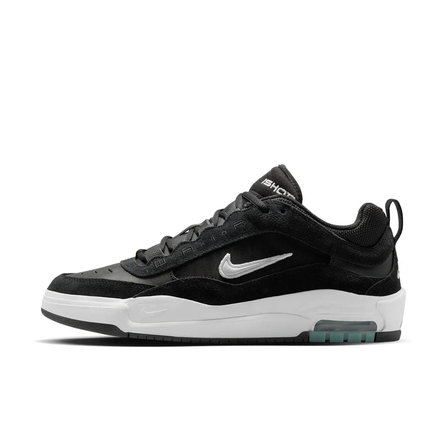 Nike SB Air Max Ishod Skateboarding Shoes - Black/White for Men | Comfortable & Durable Sneakers for Skateboarding, Streetwear & Casual Wear