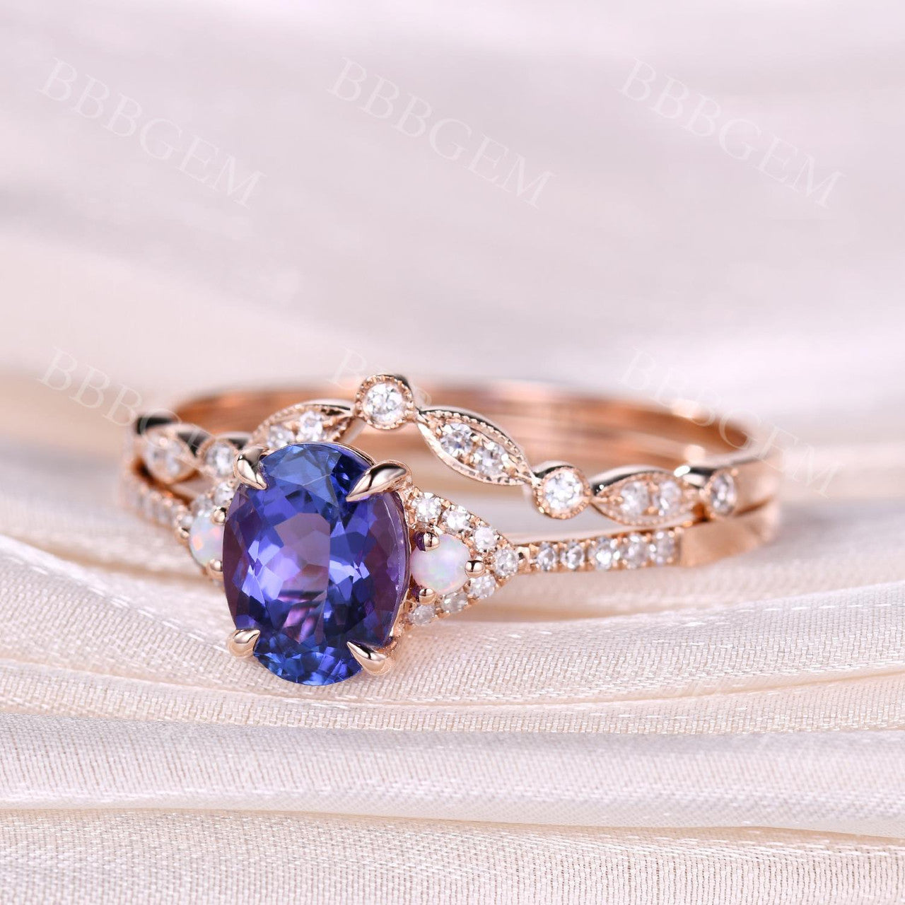 Exquisite Oval Tanzanite Engagement Ring in Rose Gold with Diamond Accents - Art Deco Eternity Band for Weddings, Anniversaries & Special Occasions