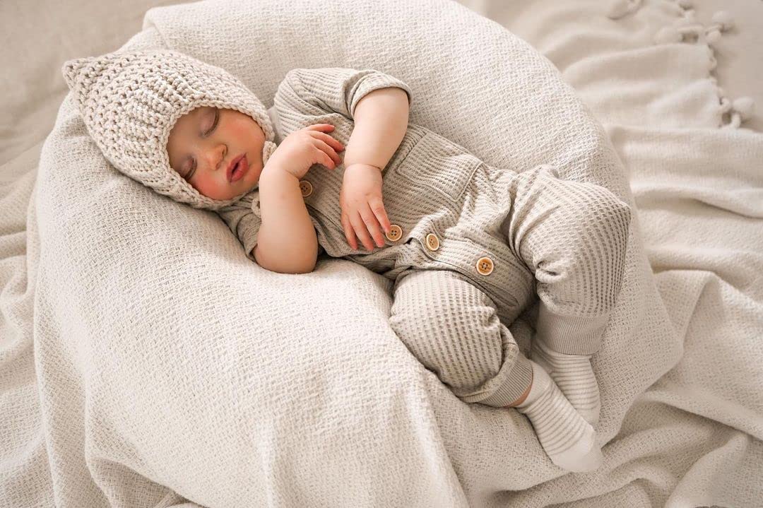 Ynibbim Winter Newborn Baby Romper - Unisex Hooded Jumpsuit with Waffle Cotton & Button Closure | Perfect for Infant Boys & Girls | Ideal for Winter Outings, Family Photos & Cozy Home Wear