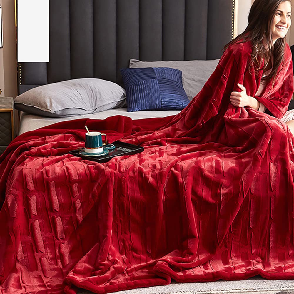 Faux Fur King Size Blanket 150x200cm - Ultra Soft Plush Sherpa Blanket for Bed, Warm & Cozy Tie-Dye Fluffy Shaggy Throw (Red Wine, 2.5kg) - Perfect for Winter Nights, Living Room Decor & Gift Giving