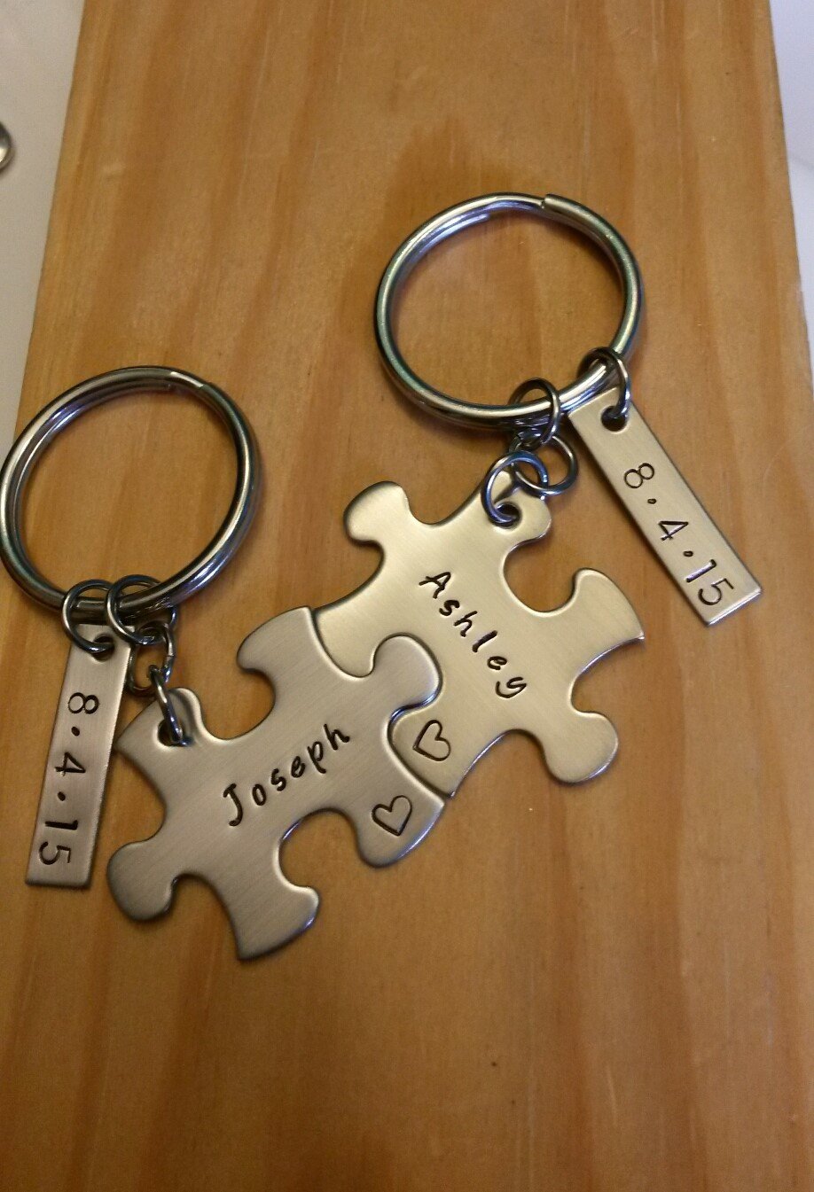 Personalized Couples Puzzle Piece Keychains - Custom Engraved Wedding & Anniversary Gifts - Romantic Boyfriend Gift for Him - Perfect for Date Nights & Keepsakes