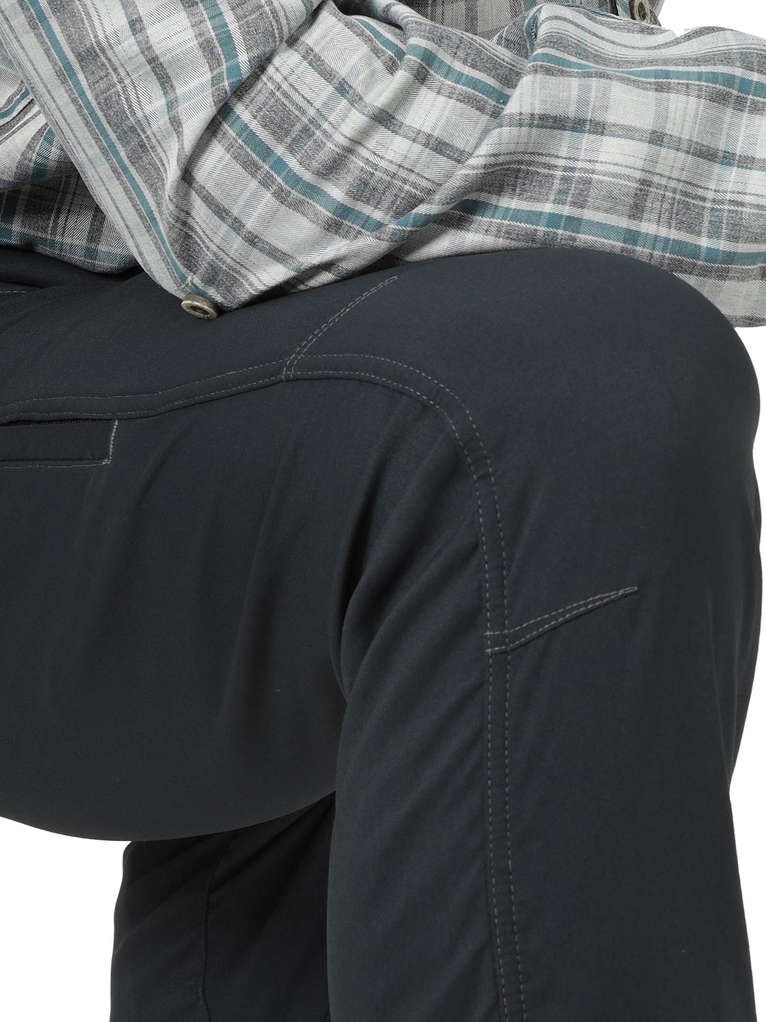 ATG by Wrangler Men's Fleece Lined Utility Pants - Winter Work Pants with Warm Fleece Lining for Outdoor Jobs, Construction & Cold Weather Activities
