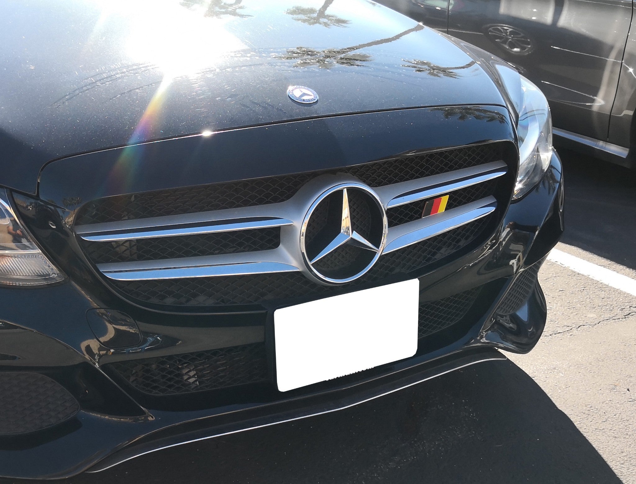 Germany Flag Emblem Badge with Grille Mount & Toggle Bolt Anchor for European Cars - Perfect for Car Enthusiasts & National Pride Display