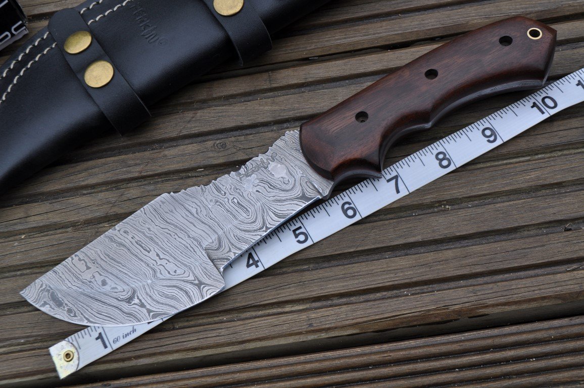 Premium Damascus Steel Hunting Knife with Leather Sheath & Walnut Wood Handle - Outdoor Survival, Camping, Bushcraft, and Hunting Essential Gear