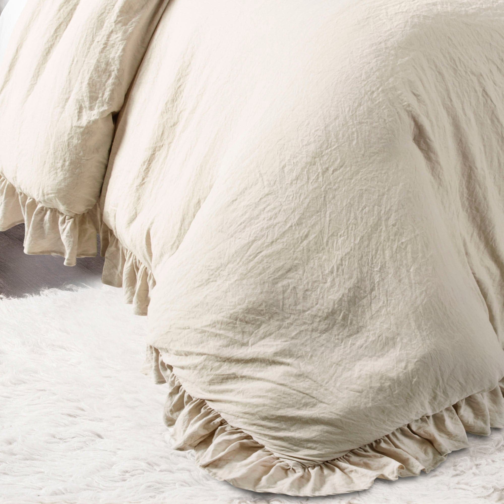 Reyna 3-Piece Comforter Set - Soft & Luxurious Bedding for Queen/King Size Beds - Perfect for Master Bedrooms, Guest Rooms & Cozy Home Decor