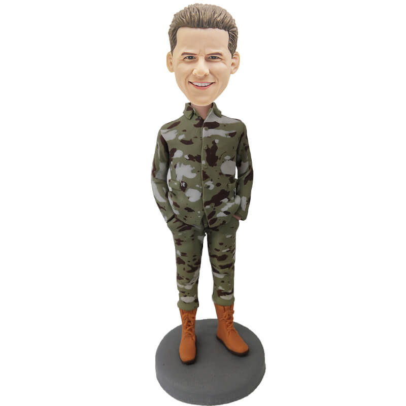 Custom Male Soldier Bobblehead - Personalized Military Figurine - Unique Gift for Army Enthusiasts & Veterans - Perfect for Home Decor, Office Display & Military Memorabilia Collection