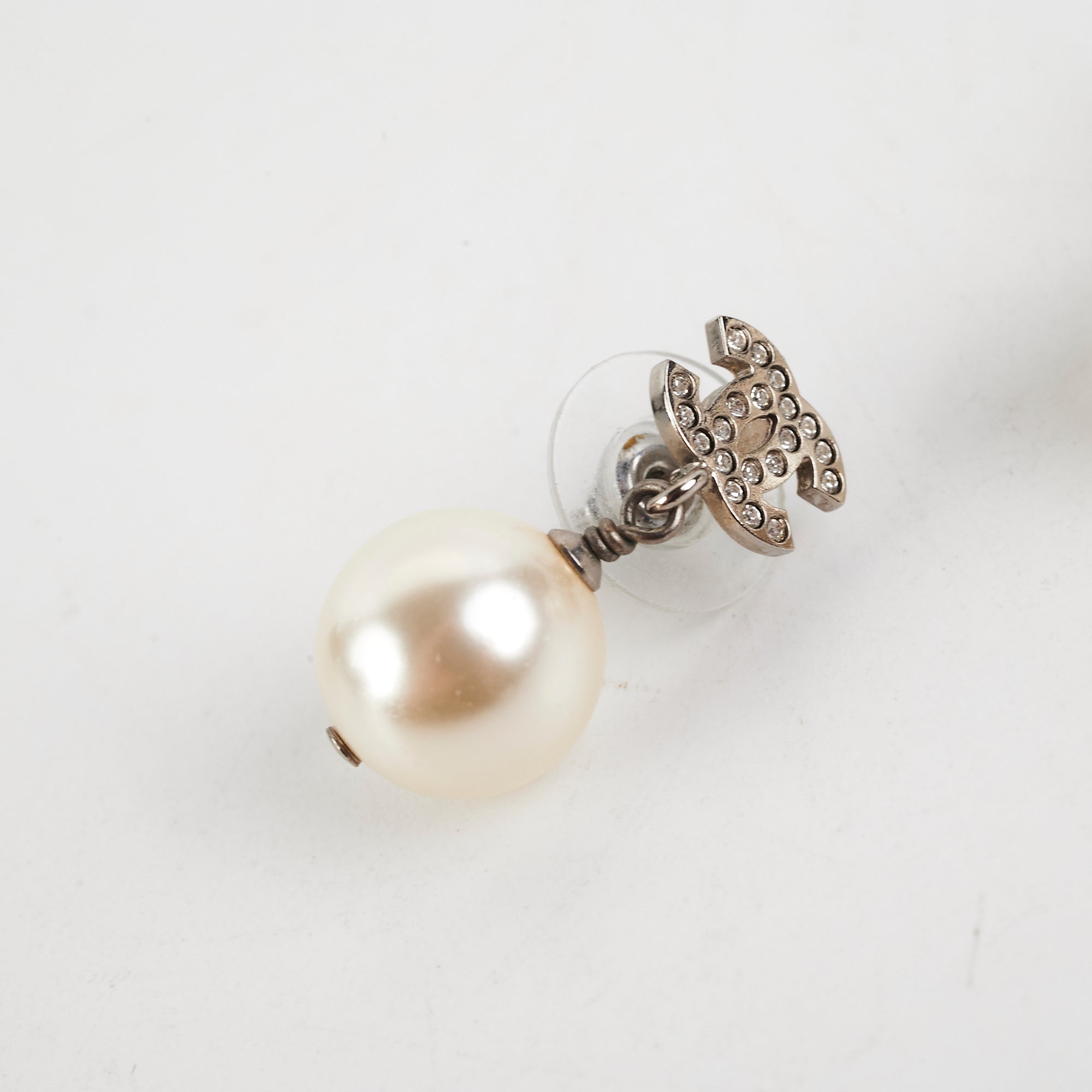 Chanel CC Logo Pearl Drop Earrings for Women - Luxury Fashion Jewelry Gift for Birthday, Anniversary & Special Occasions