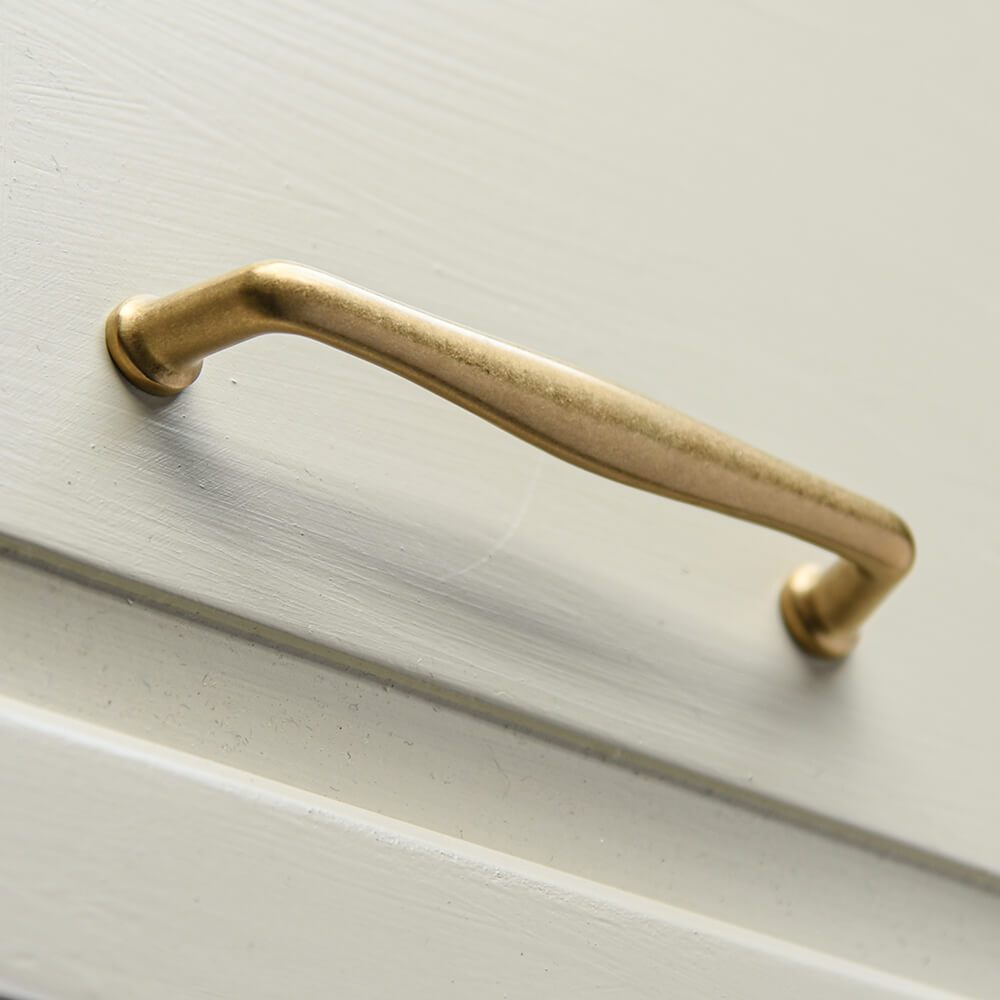Vintage Brass Cabinet Pull Handle - Elegant & Durable Hardware for Kitchen, Bathroom & Furniture - Perfect for Drawers, Cabinets & Doors