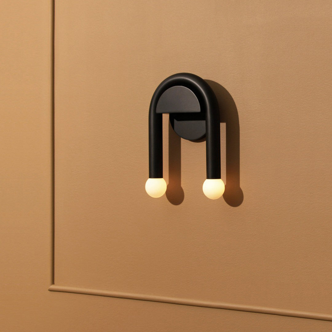 Modern C-Shaped Wall Lamp - Sleek LED Sconce Light for Bedroom, Living Room & Hallway - Dimmable Ambient Lighting for Home Decor & Cozy Atmosphere