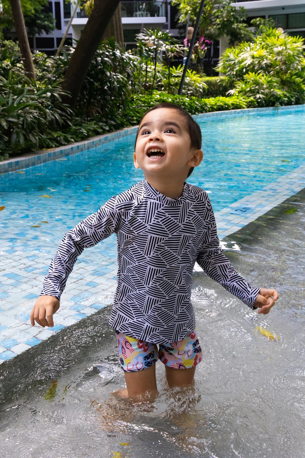 Waikiki Kids Unisex UPF 50+ Sun Protection Rash Guard Swim Shirt - Quick Dry, Anti-Chlorine for Boys & Girls - Beach, Pool, Surfing, Water Sports