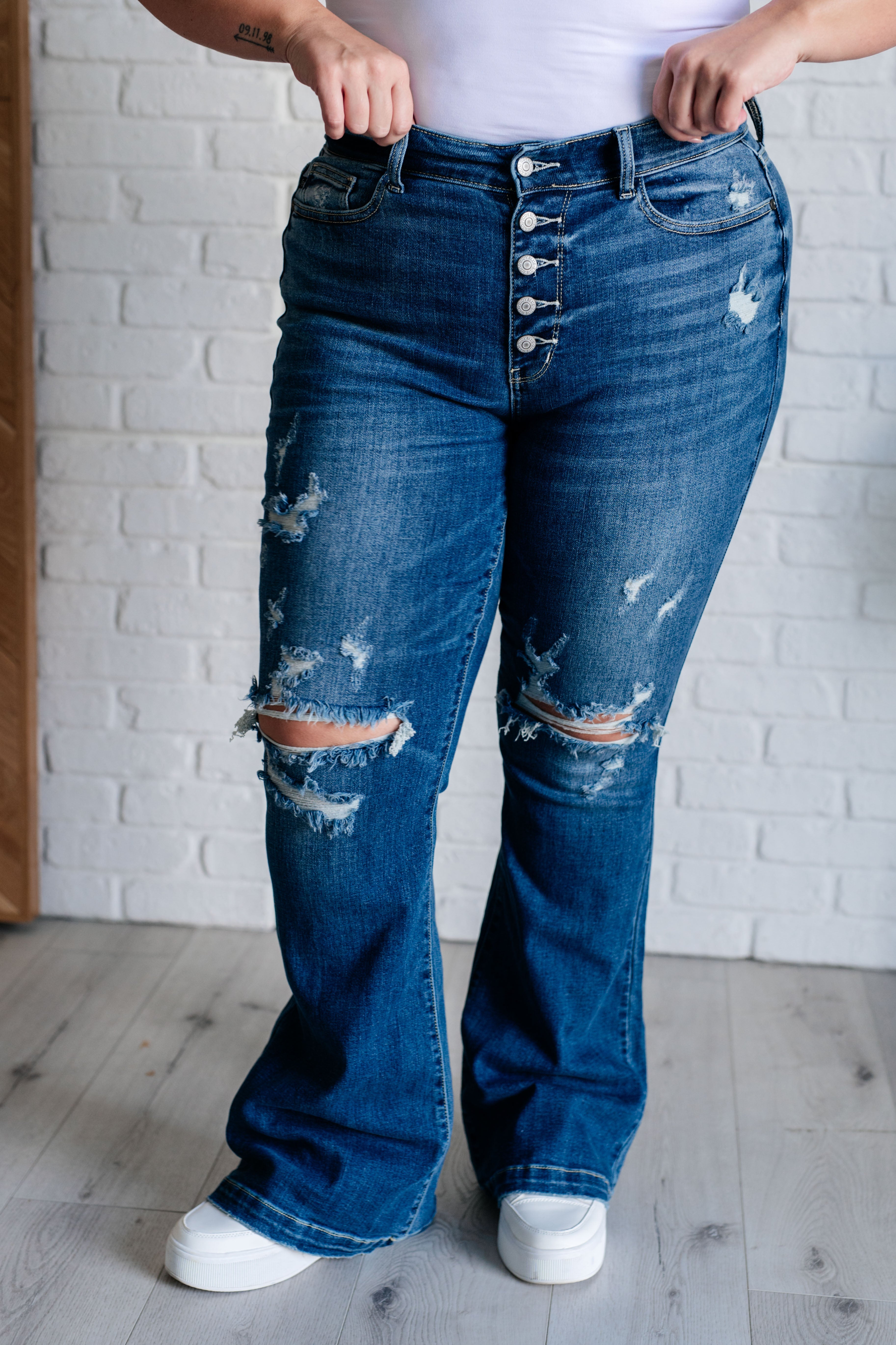 Gabriella Women's Mid Rise Distressed Button Fly Flare Jeans - Vintage Denim Pants for Casual Outfits & Street Style