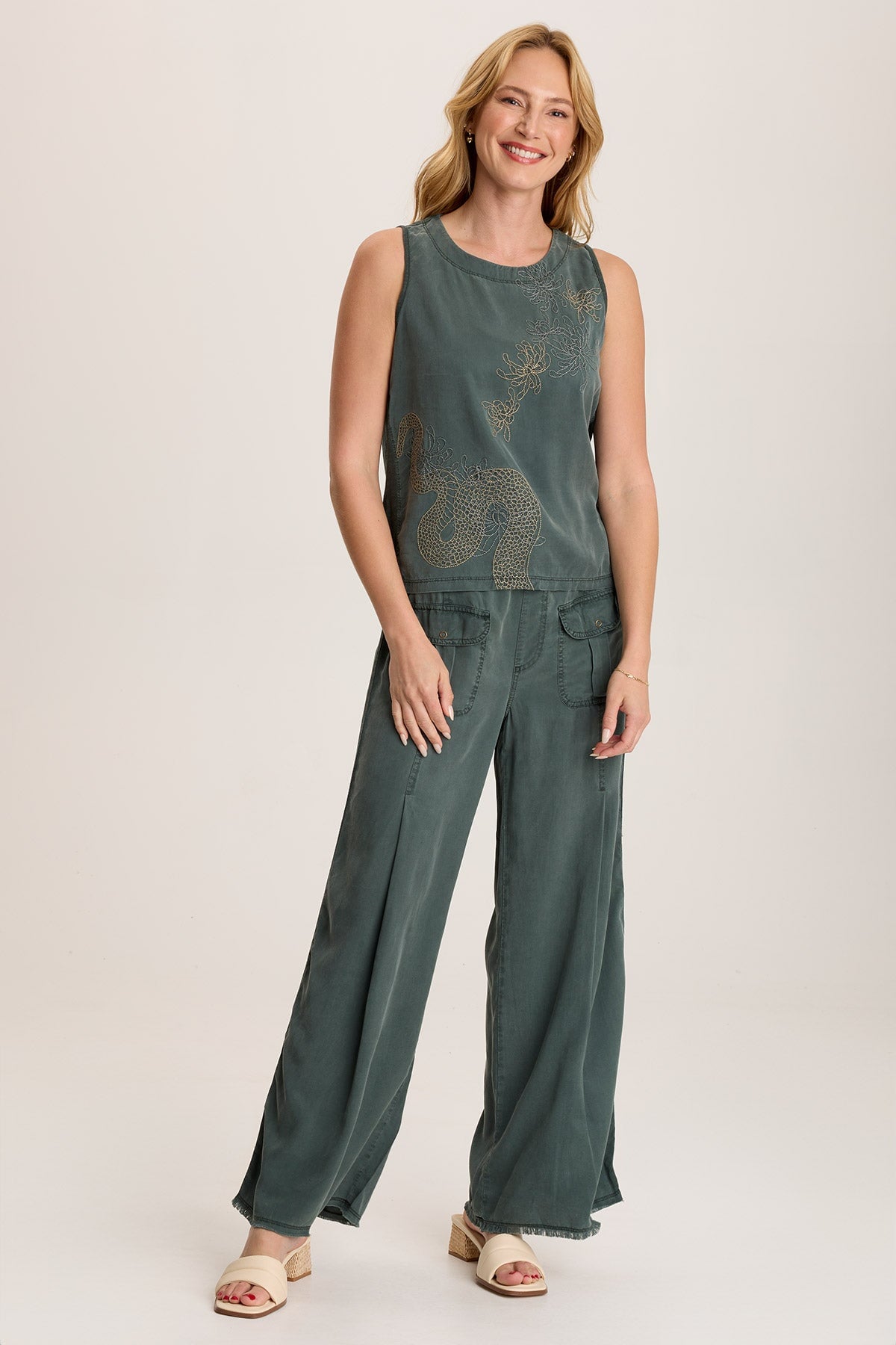 Quan Twill Embroidered Tank Top for Women - Breathable Summer Sleeveless Shirt - Casual & Athletic Wear for Gym, Yoga, and Outdoor Activities