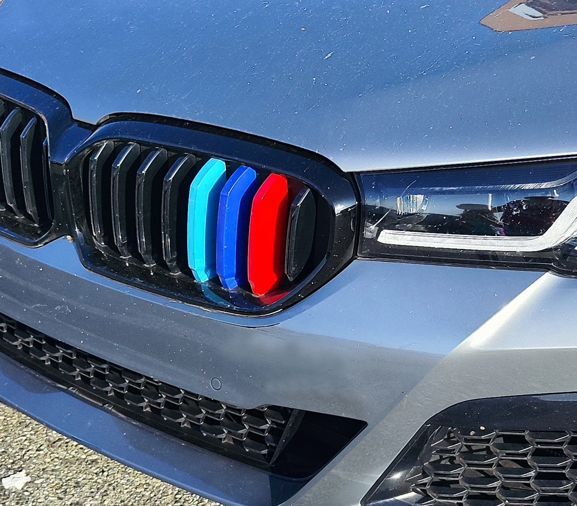 BMW G30 G31 5 Series M Style Color Grille Inserts (2021+) - 8 Beam Design for Enhanced Style & Sporty Look | Perfect for Car Enthusiasts & Custom Upgrades