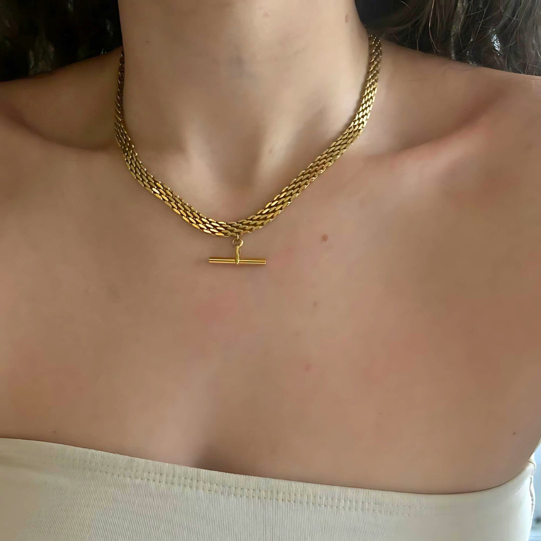 18K Gold Plated T Bar Pendant Figaro Chain Necklace for Men & Women - Elegant Watch Accessory | Perfect for Formal Events, Weddings & Gifts | JDN738