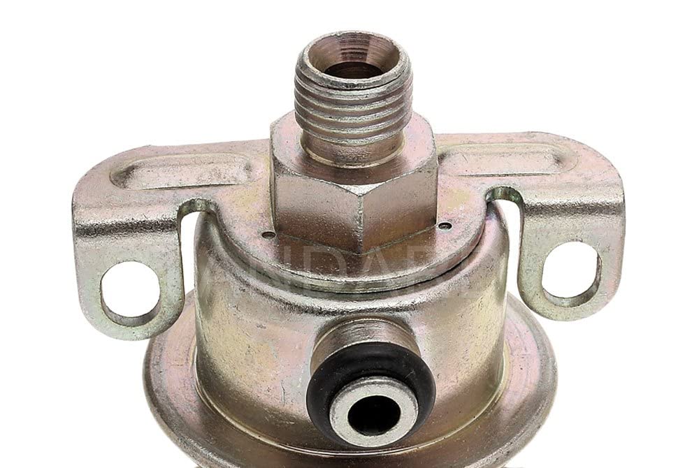 Standard Motor Products PR69 Fuel Pressure Regulator - Compatible with Ford, Chevy, Dodge & More - Perfect for Engine Performance & Fuel System Maintenance