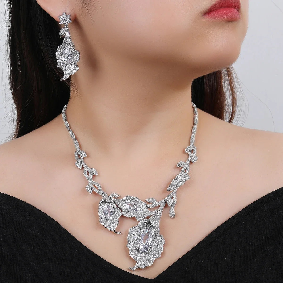 Elegant Floral Necklace and Earrings Set - High-Quality Wedding & Bridal Jewelry for Women - Perfect for Parties, Prom, and Special Occasions