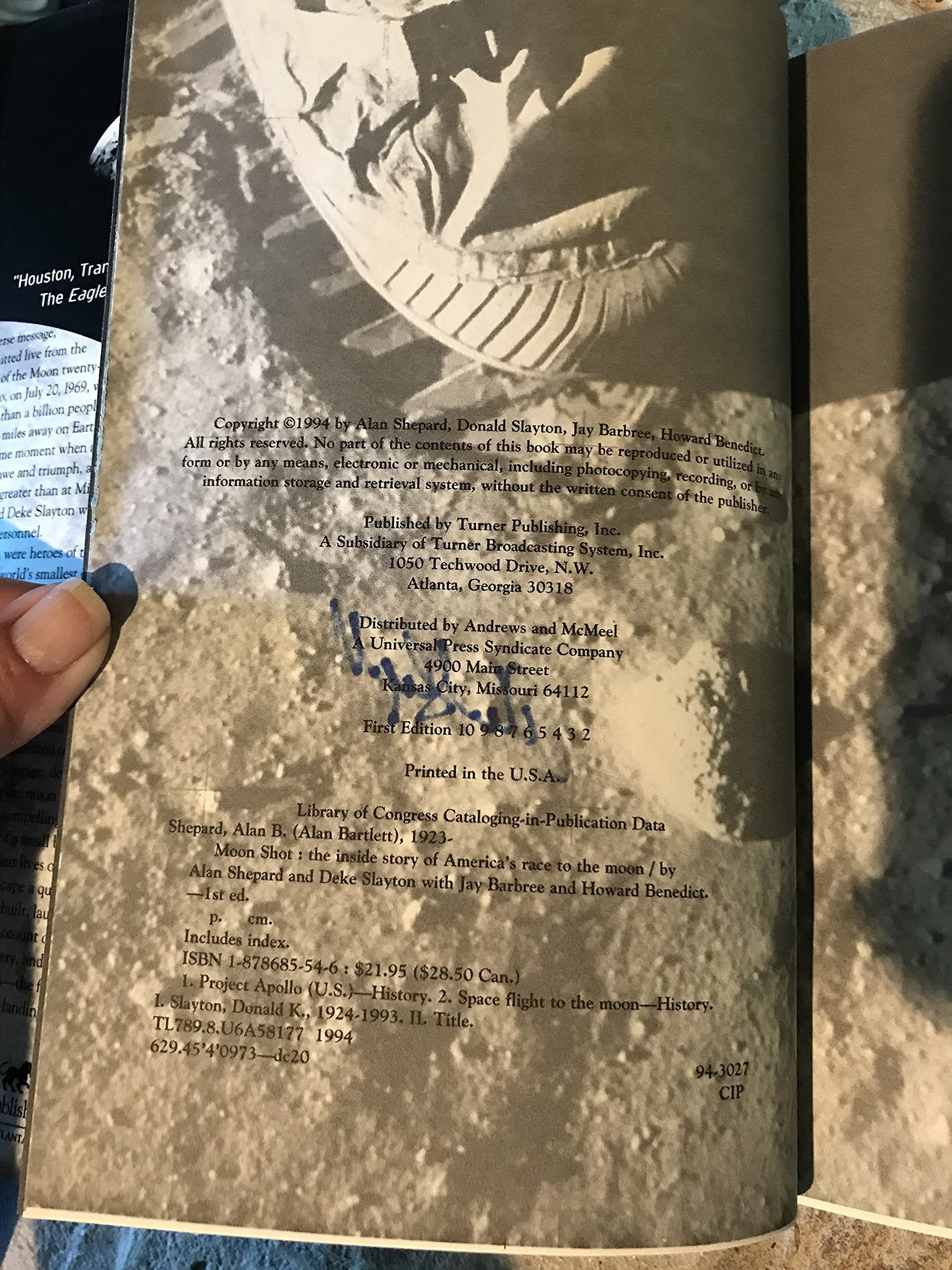 Moon Shot: The Inside Story of America's Race to the Moon | Historical Space Exploration Book | Perfect for Space Enthusiasts & History Buffs