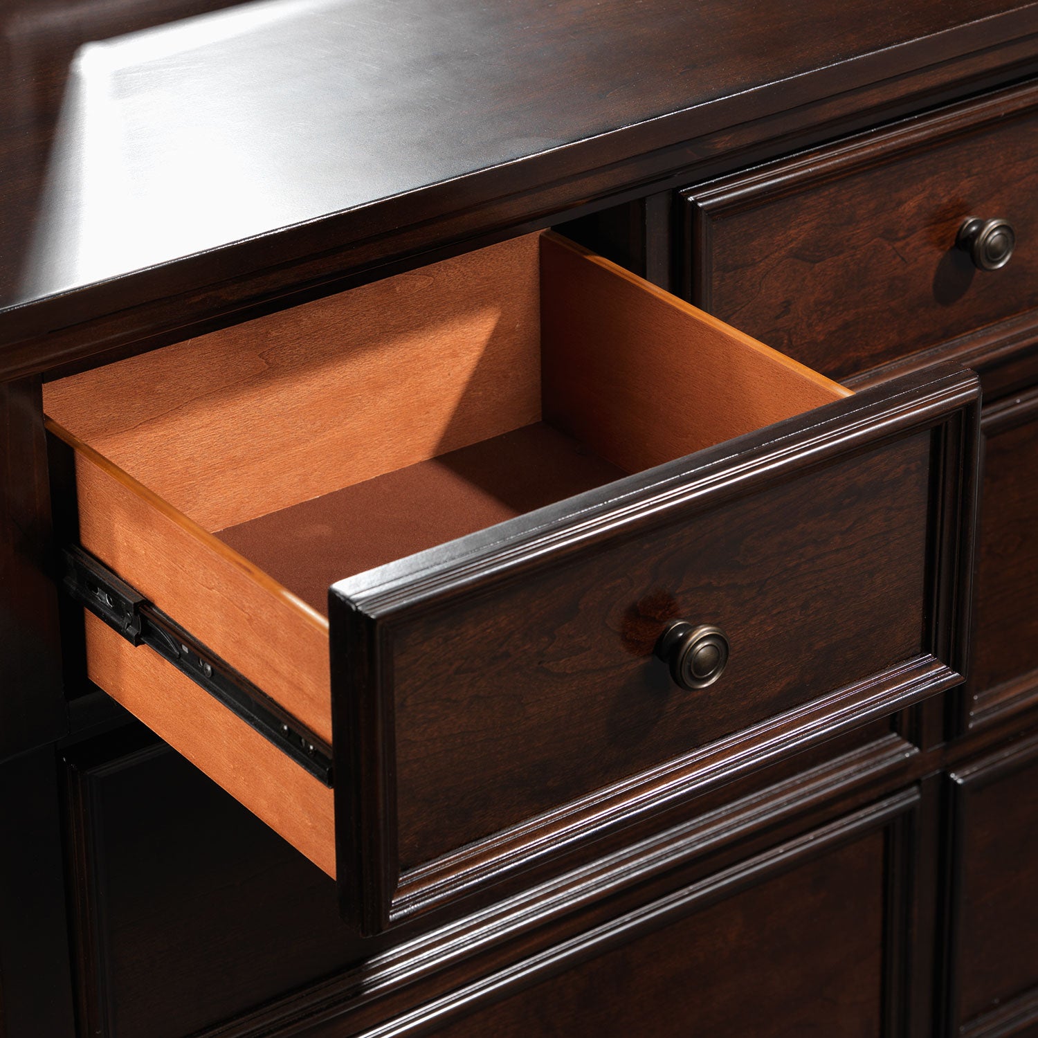 7-Drawer Chester Dresser in Cherry Finish - Stylish Bedroom Storage for Clothes, Linens & Accessories