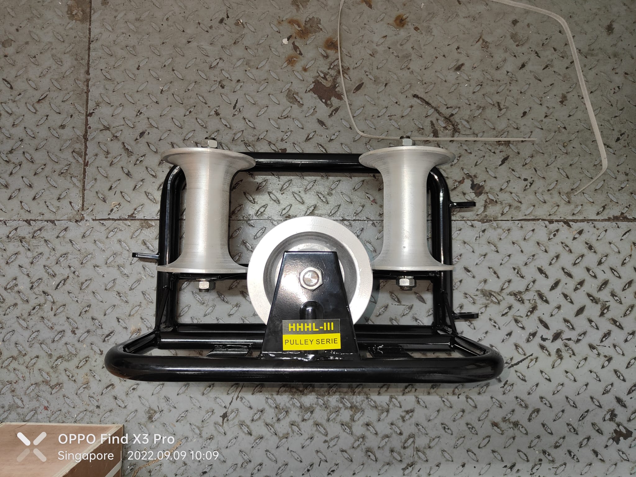 Aiko HHHL III Cable Roller - Heavy Duty Cable Management Tool for Professional Electricians | Perfect for Construction Sites, Data Centers & Home Wiring Projects