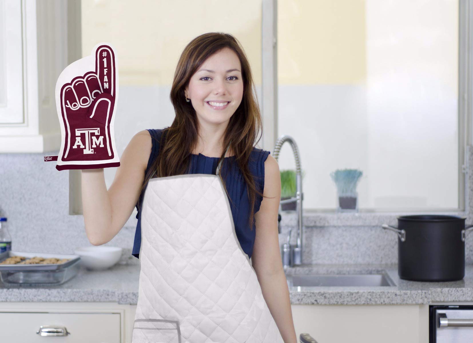 YouTheFan NCAA #1 Oven Mitt - Heat Resistant Kitchen Glove for Baking, Grilling & Cooking - Perfect for College Sports Fans & Home Chefs