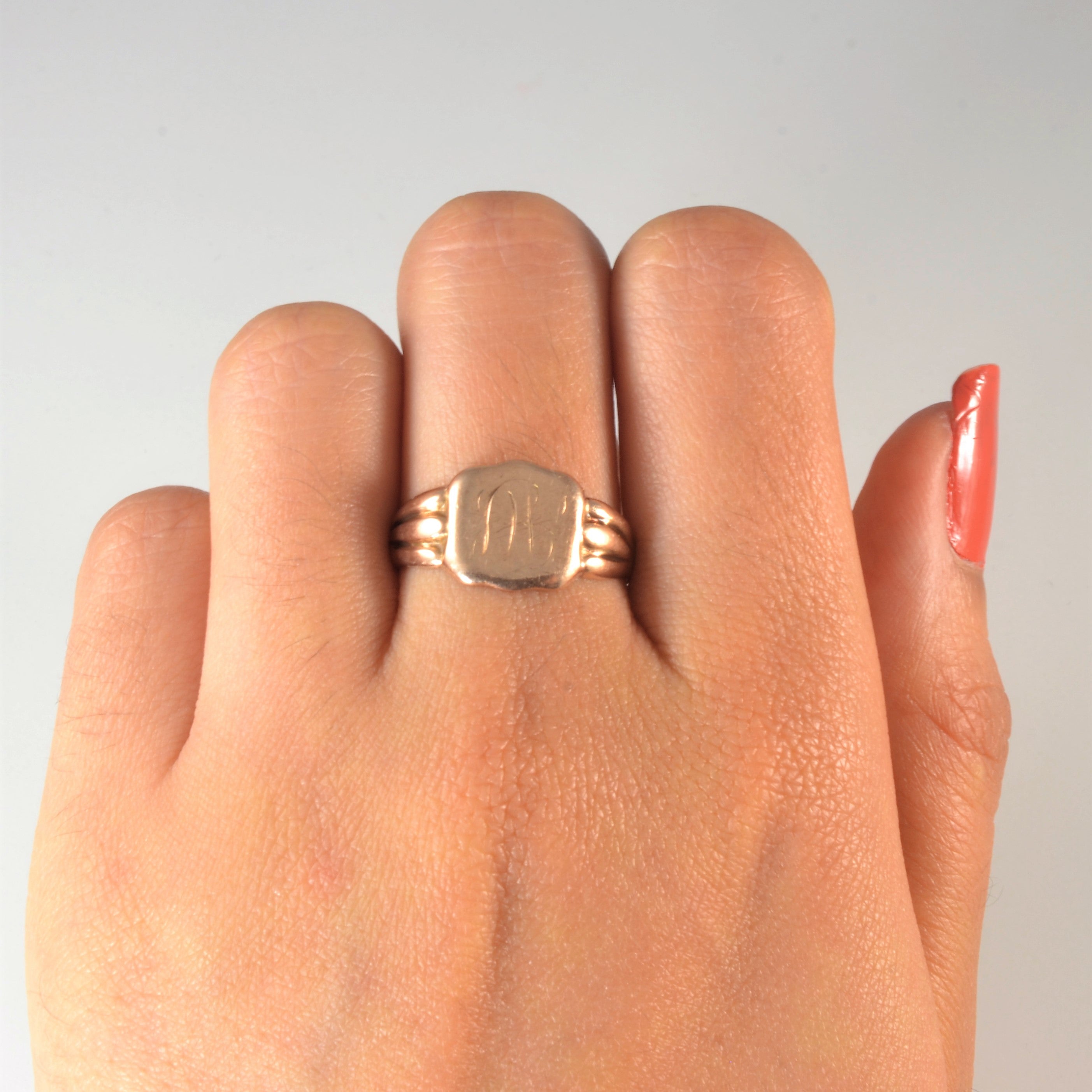 Personalized 'MB' Initial Signet Ring for Men & Women - Size 8.25 - Elegant Engraved Monogram Jewelry Gift for Anniversary, Wedding, Birthday - Perfect for Everyday Wear & Special Occasions