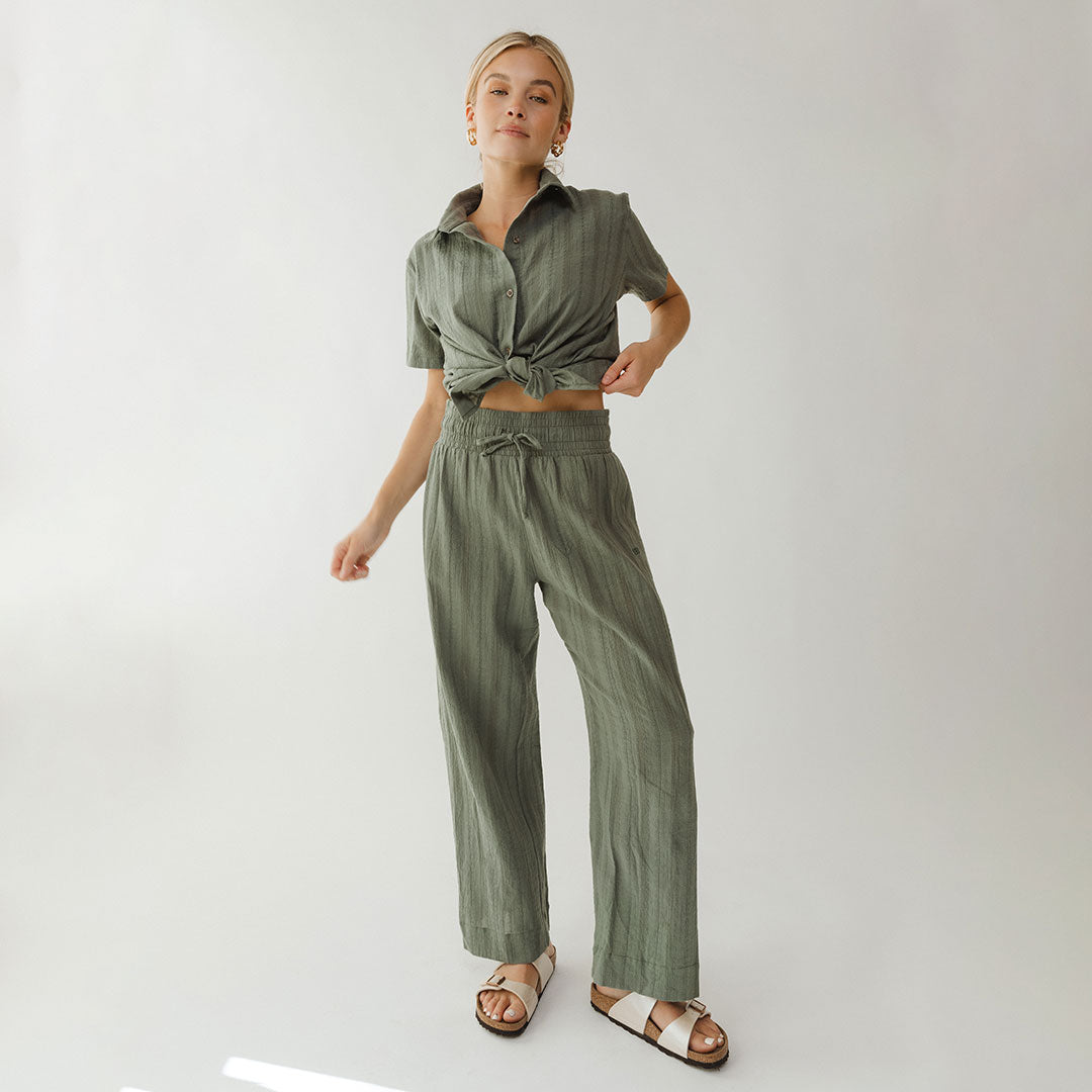 Men's Cabana Shirt in Sage Green - Lightweight Breathable Summer Shirt for Beach Vacation, Pool Party & Tropical Getaway