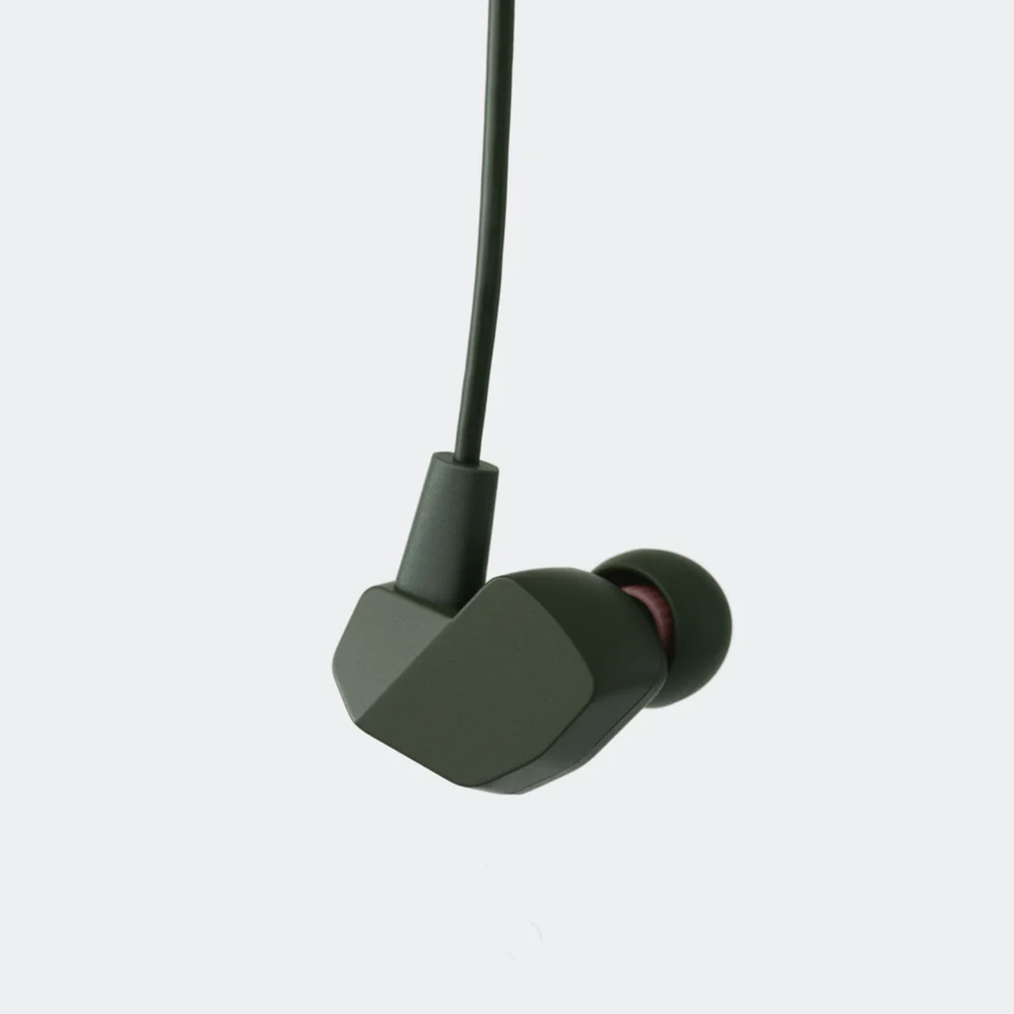 Final Audio VR2000 High-Fidelity In-Ear Earphones with Noise Isolation - Perfect for Gaming, Music, and Travel