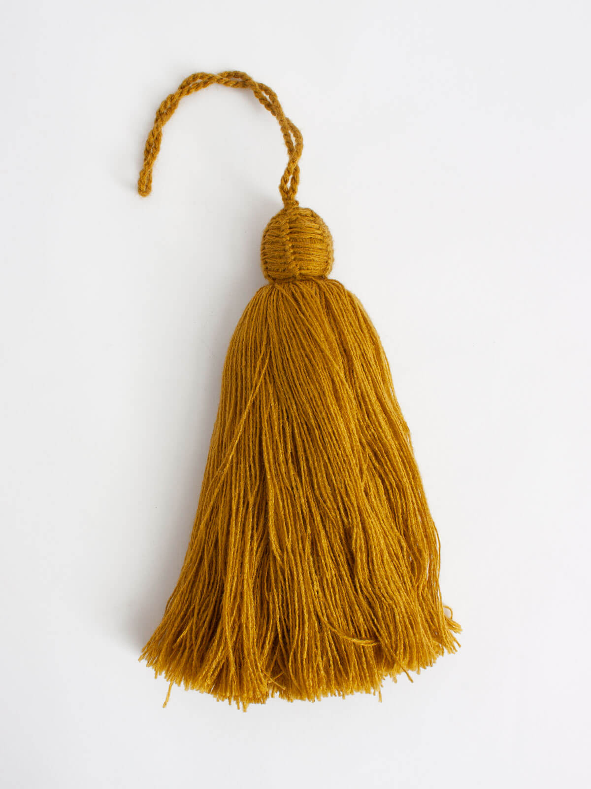 Large Decorative Giant Tassels for Home Decor, Party Supplies, and DIY Crafts - Perfect for Wall Hangings, Gift Wrapping, and Event Decorations