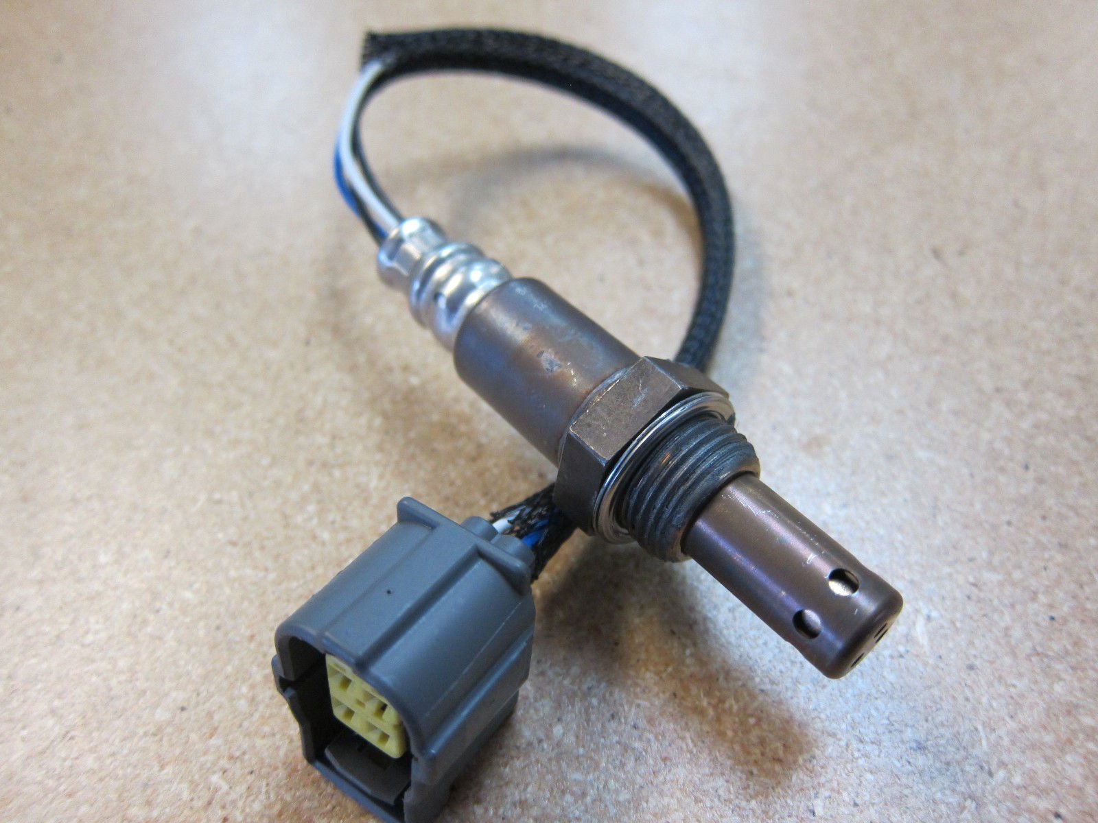 OEM Mopar Oxygen Sensor for Chrysler Pacifica Dodge Jeep Cherokee - Improve Engine Performance & Fuel Efficiency