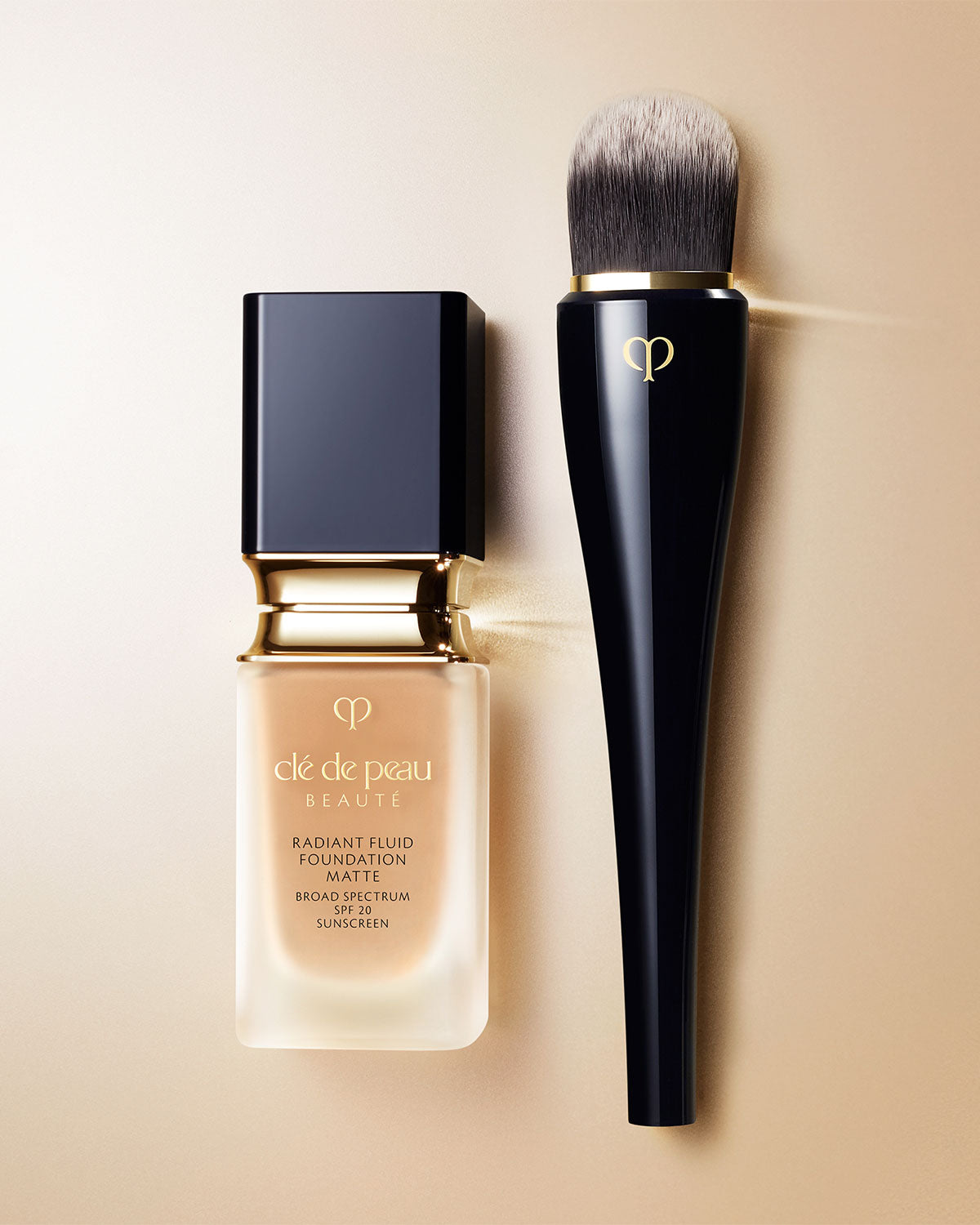 Light Coverage Foundation Brush - Soft Synthetic Bristles for Seamless Natural Makeup Application | Perfect for Liquid, Cream & Powder Foundations | Ideal for Everyday Use & Professional Makeup Kits